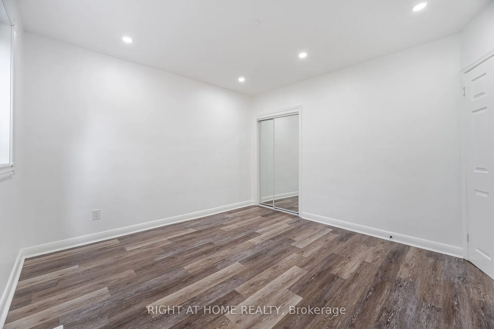 348 Bellamy Road N