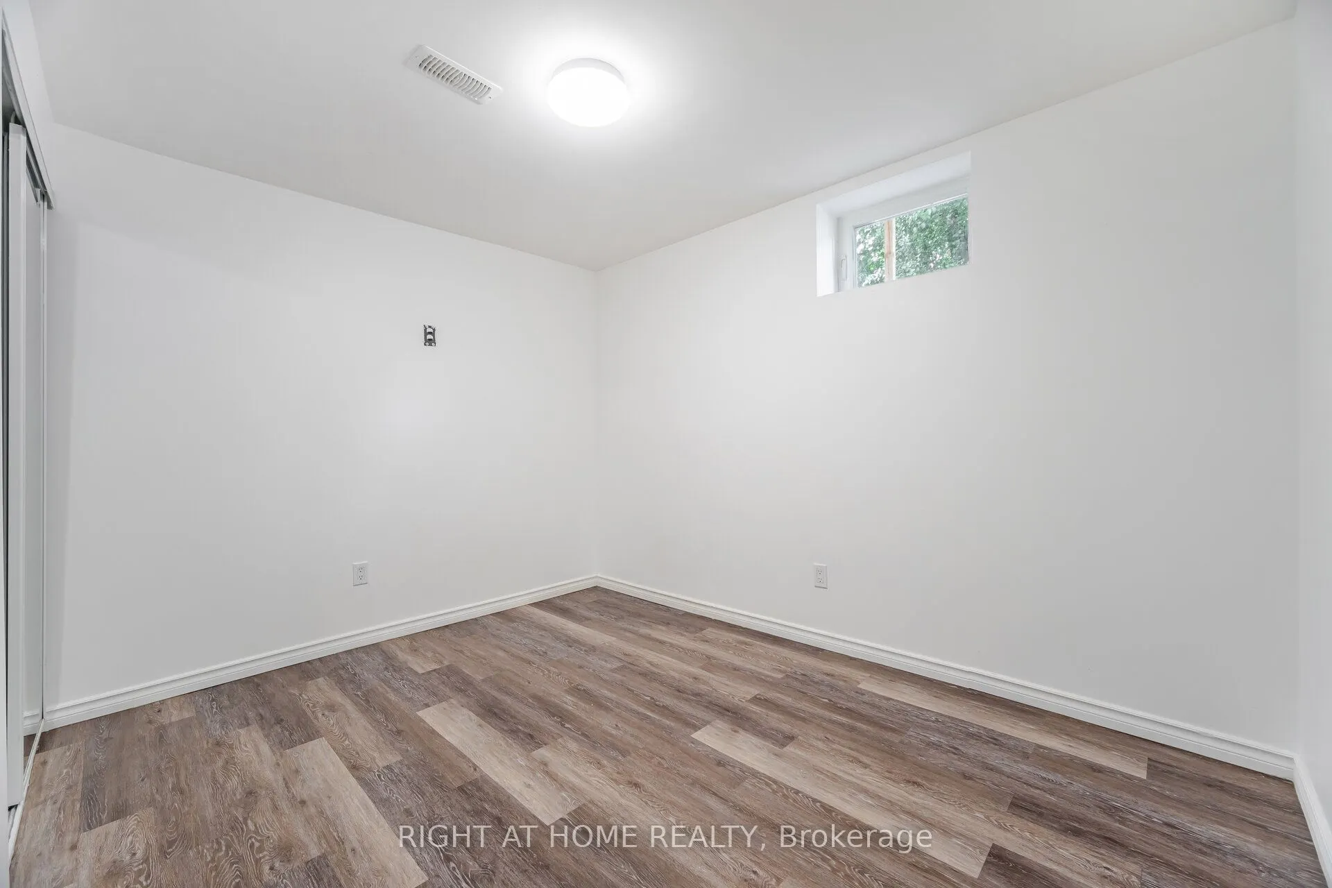 348 Bellamy Road N