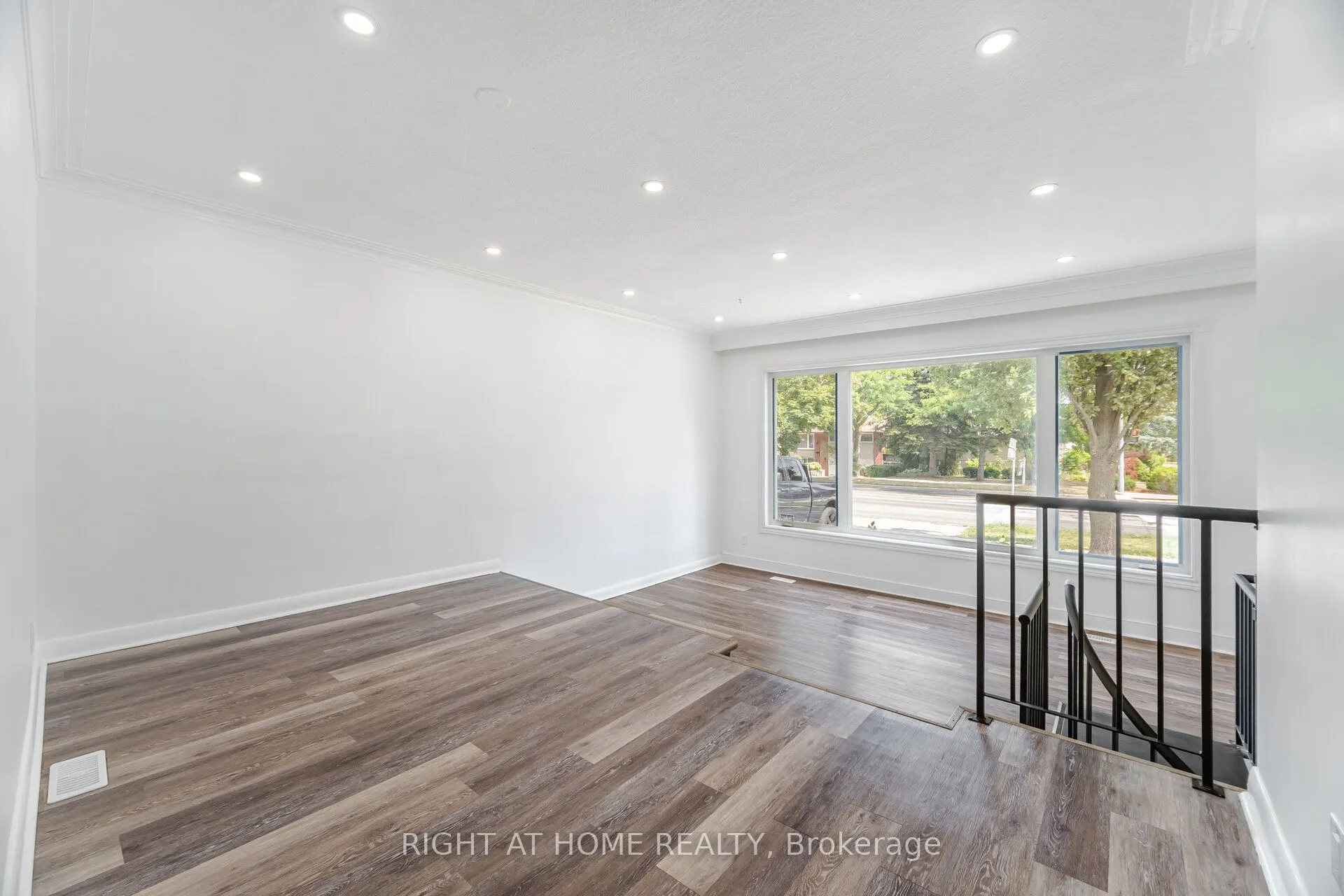 348 Bellamy Road N