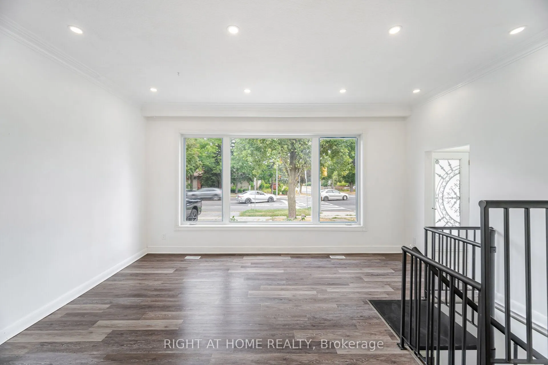 348 Bellamy Road N