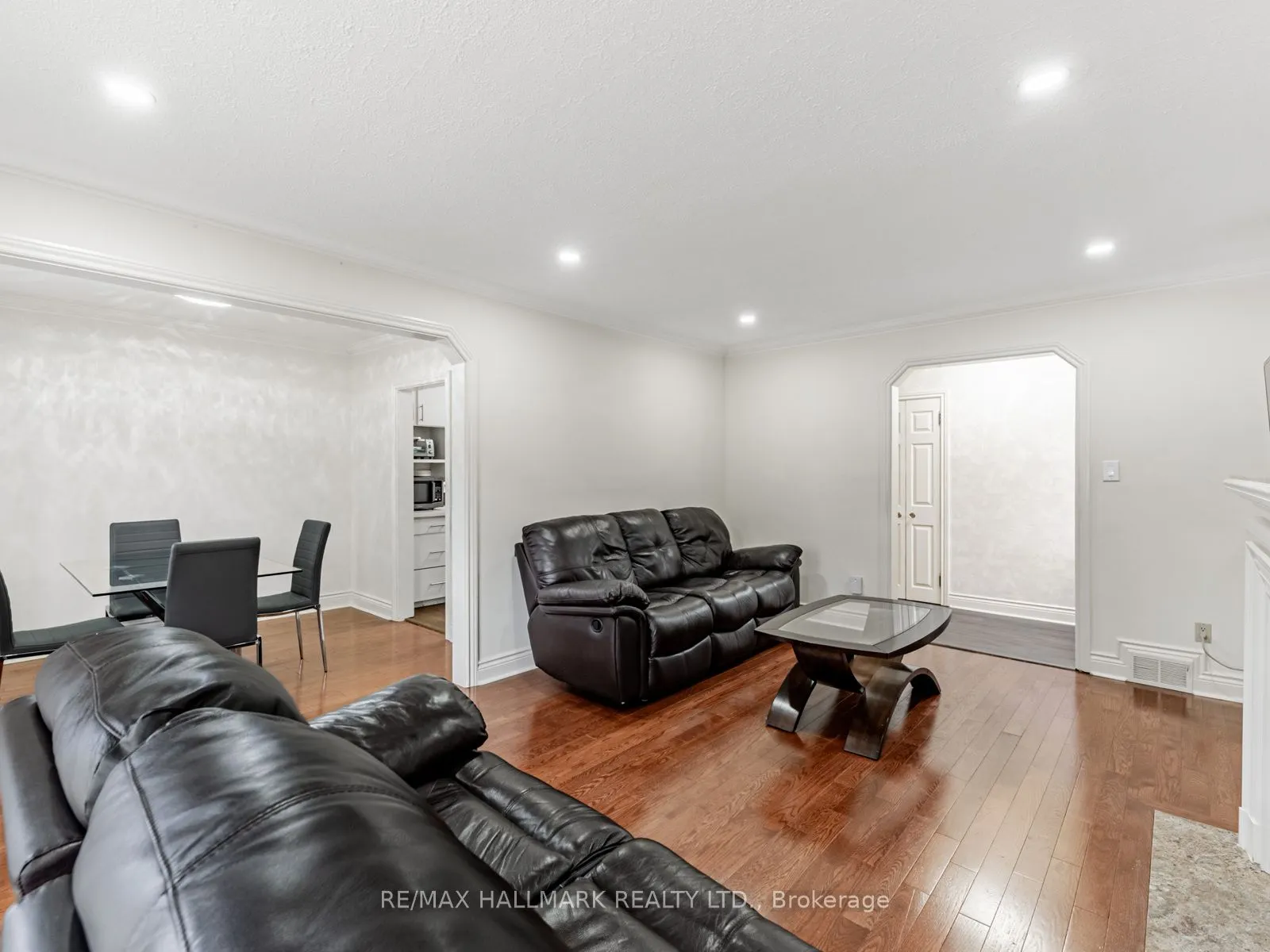 26 Princeway Drive