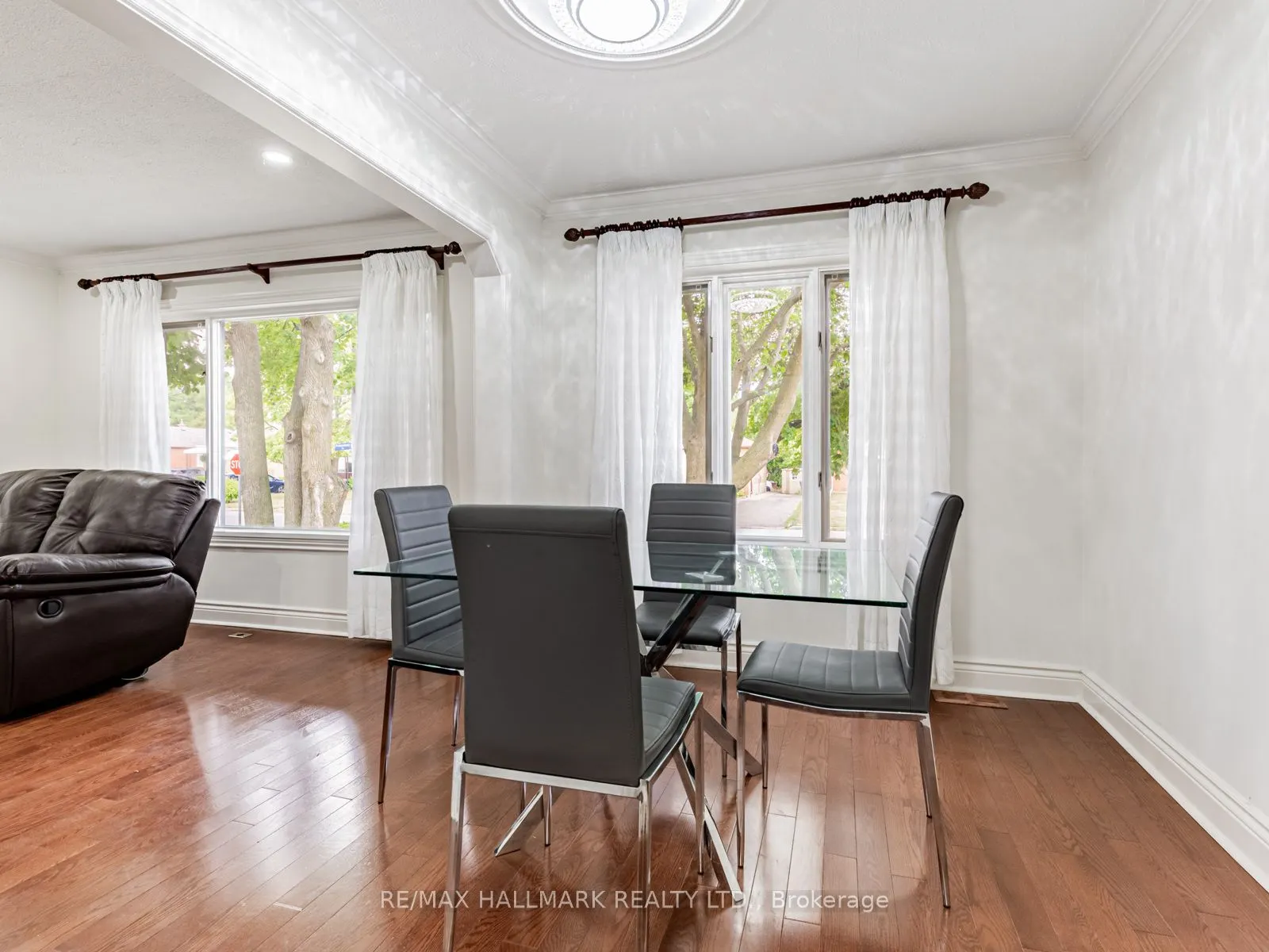 26 Princeway Drive