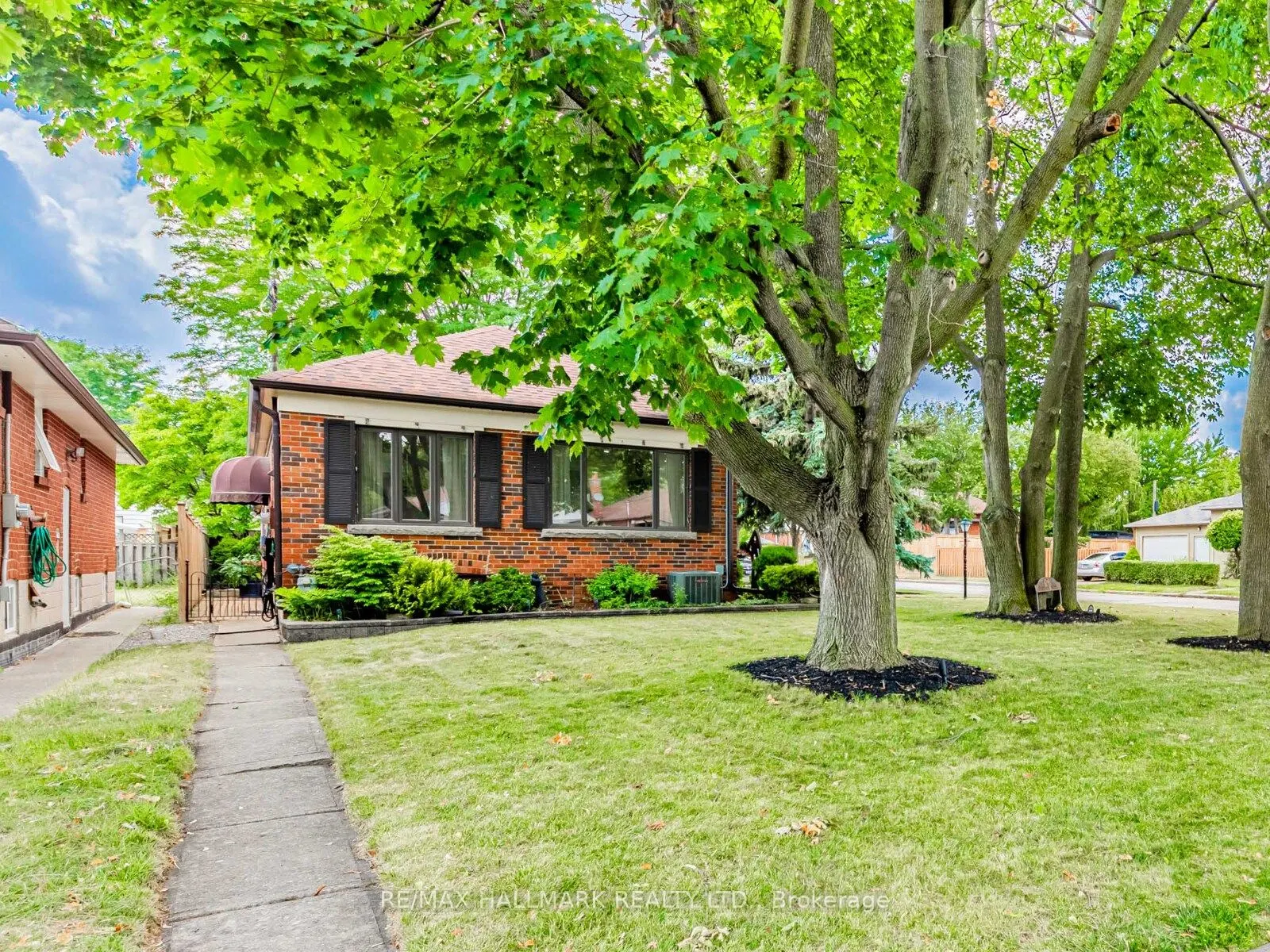 26 Princeway Drive