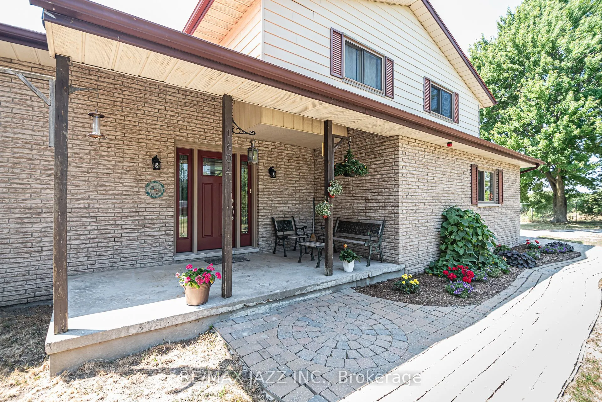 1404 Holt Road