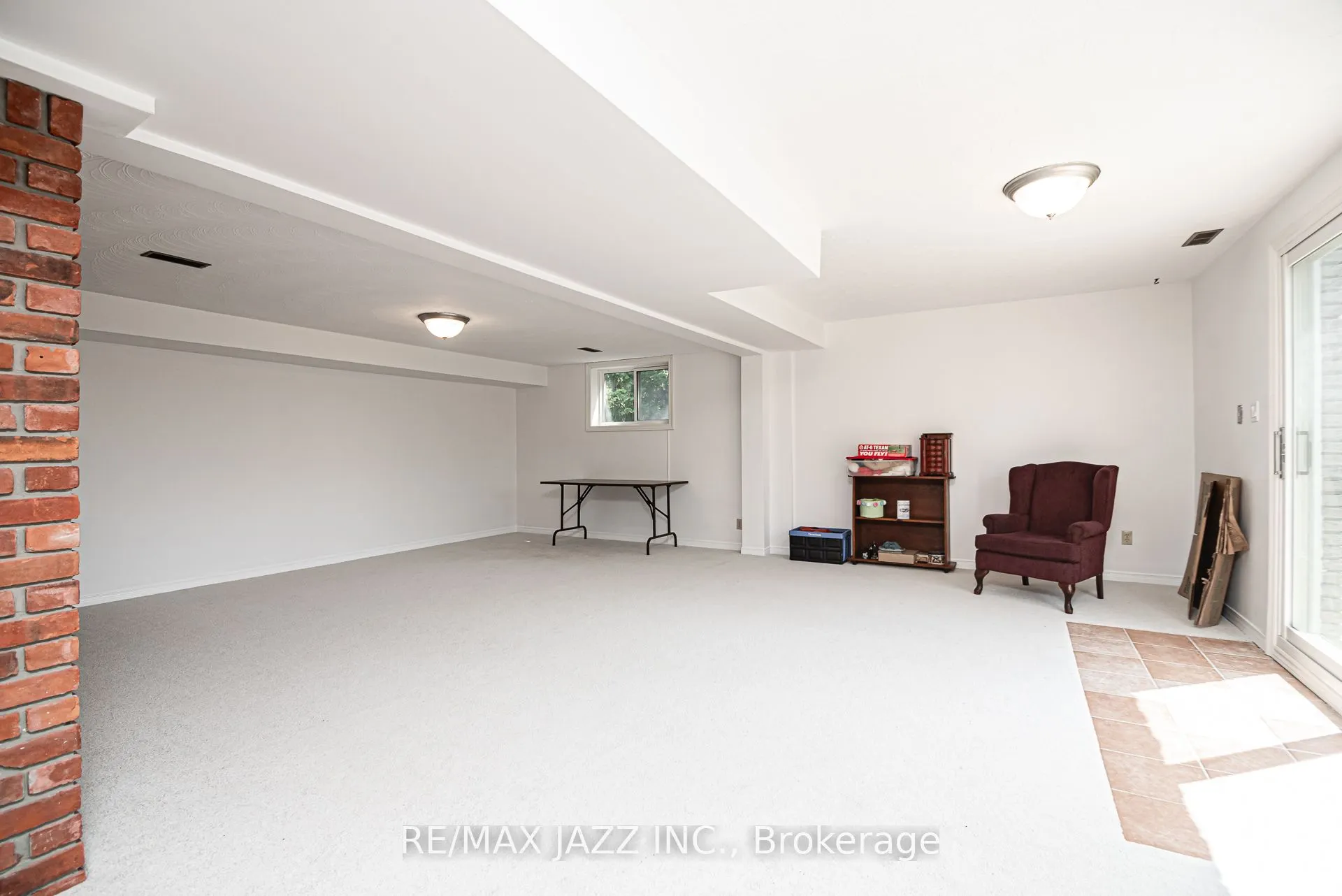 1404 Holt Road