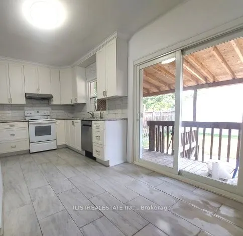 2143 Gerrard Street E, #Main Fl