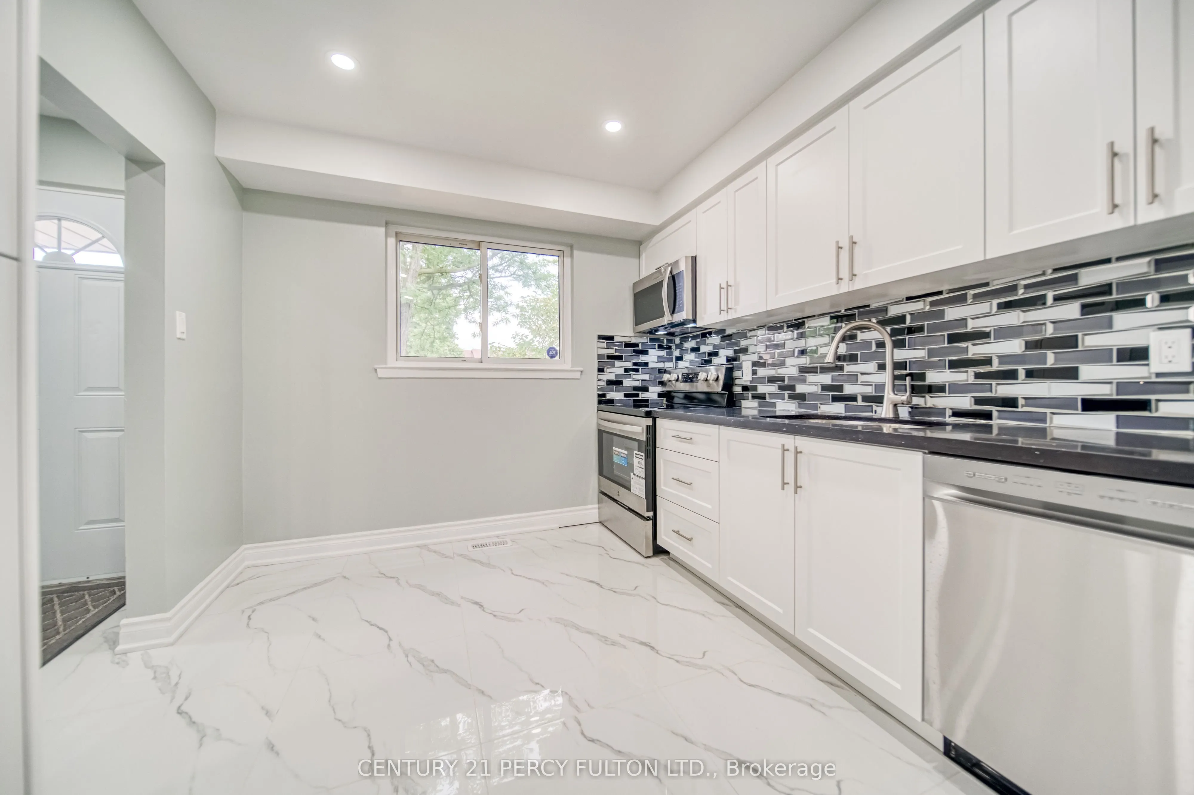 925 Bayly Street, #107