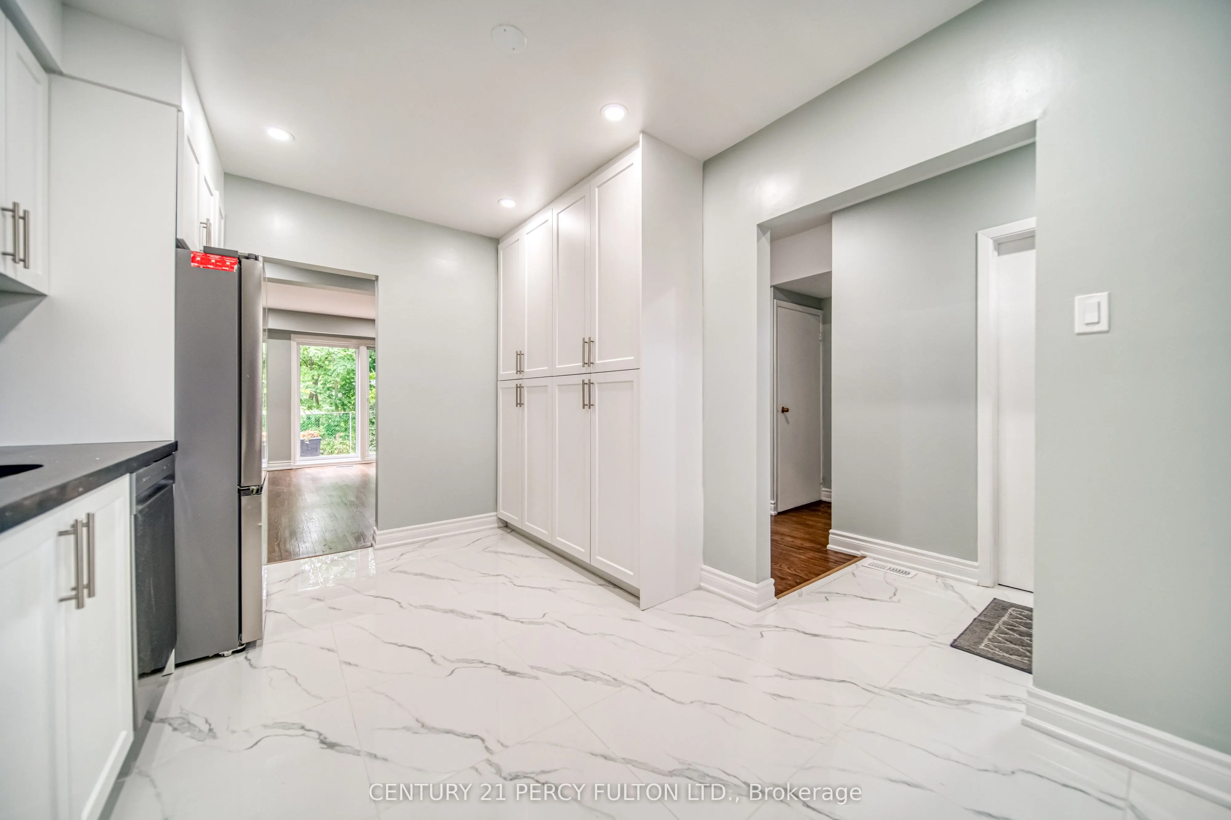 925 Bayly Street, #107