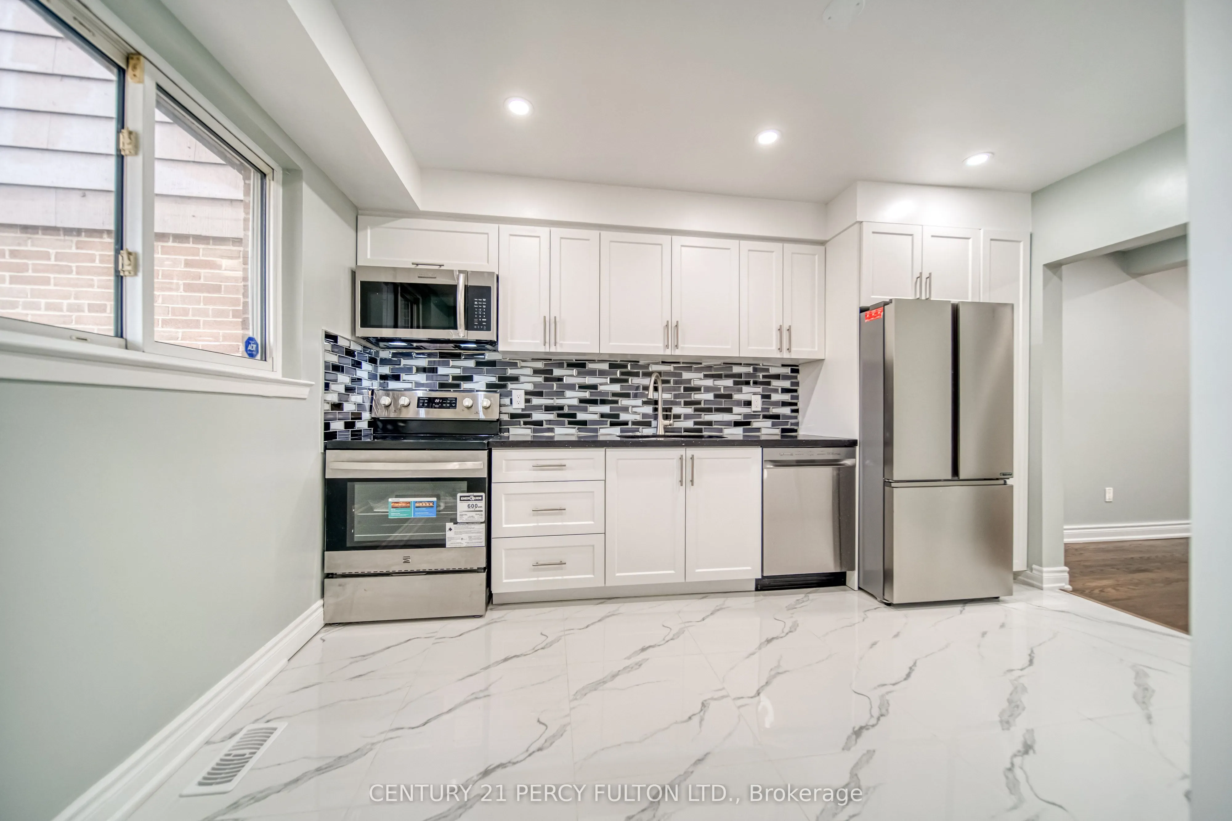 925 Bayly Street, #107