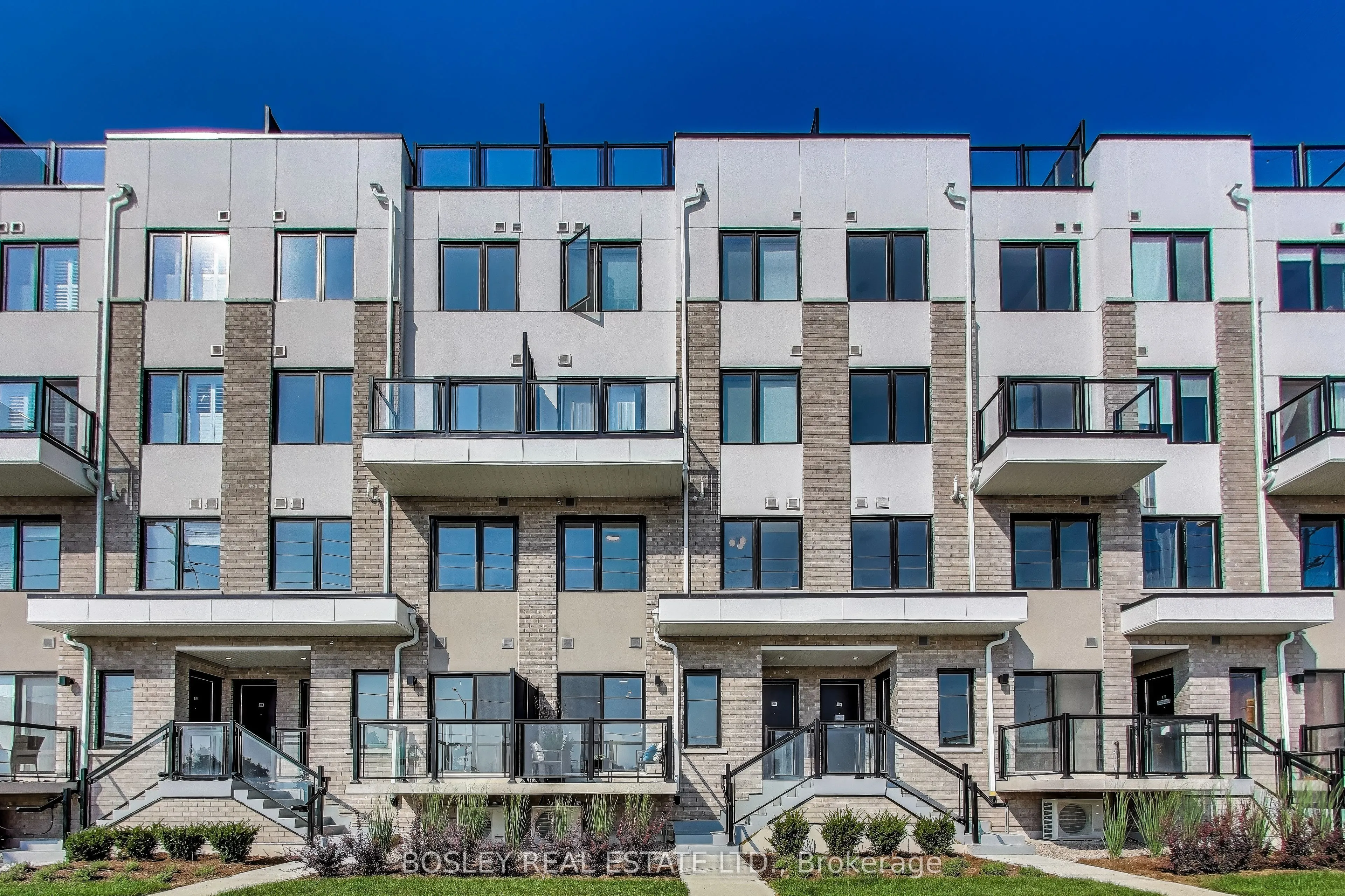 1695 Dersan Street, #206