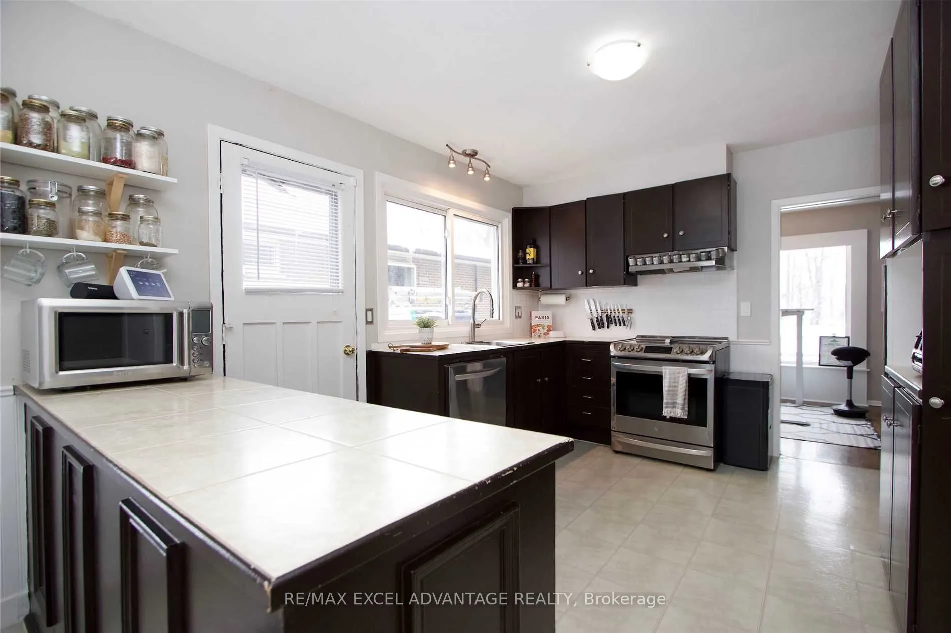 406 Jane Avenue, #Main