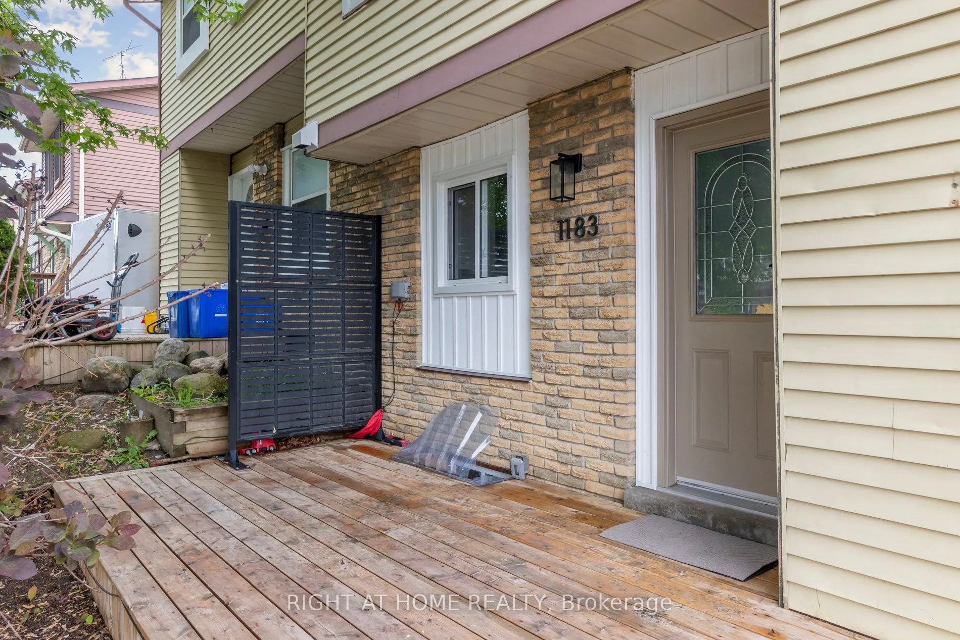 1183 Southdale Avenue