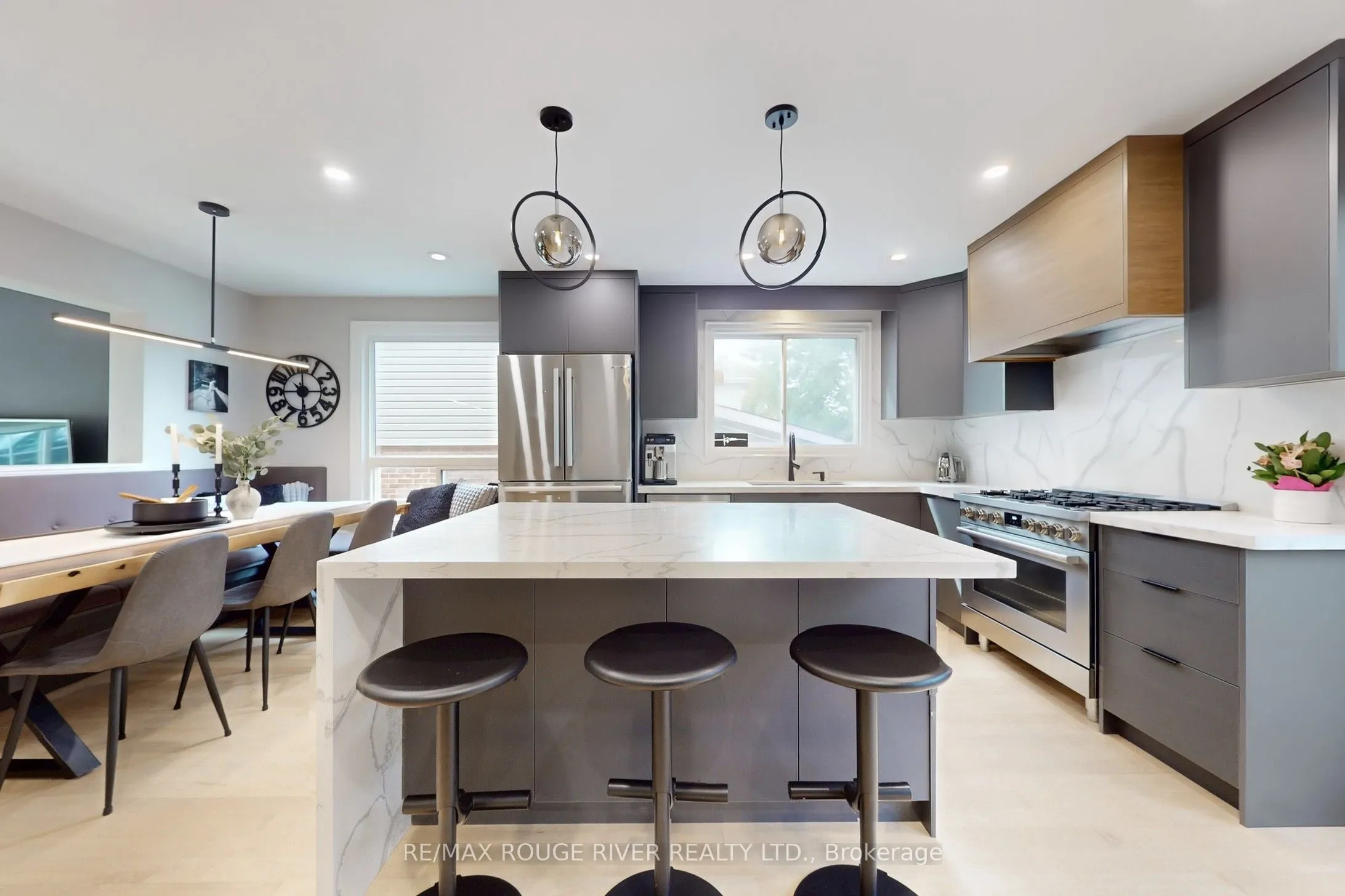 1773 Bronte Square