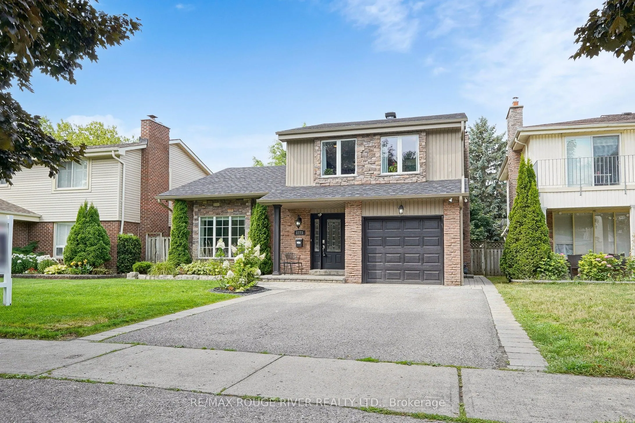 1773 Bronte Square