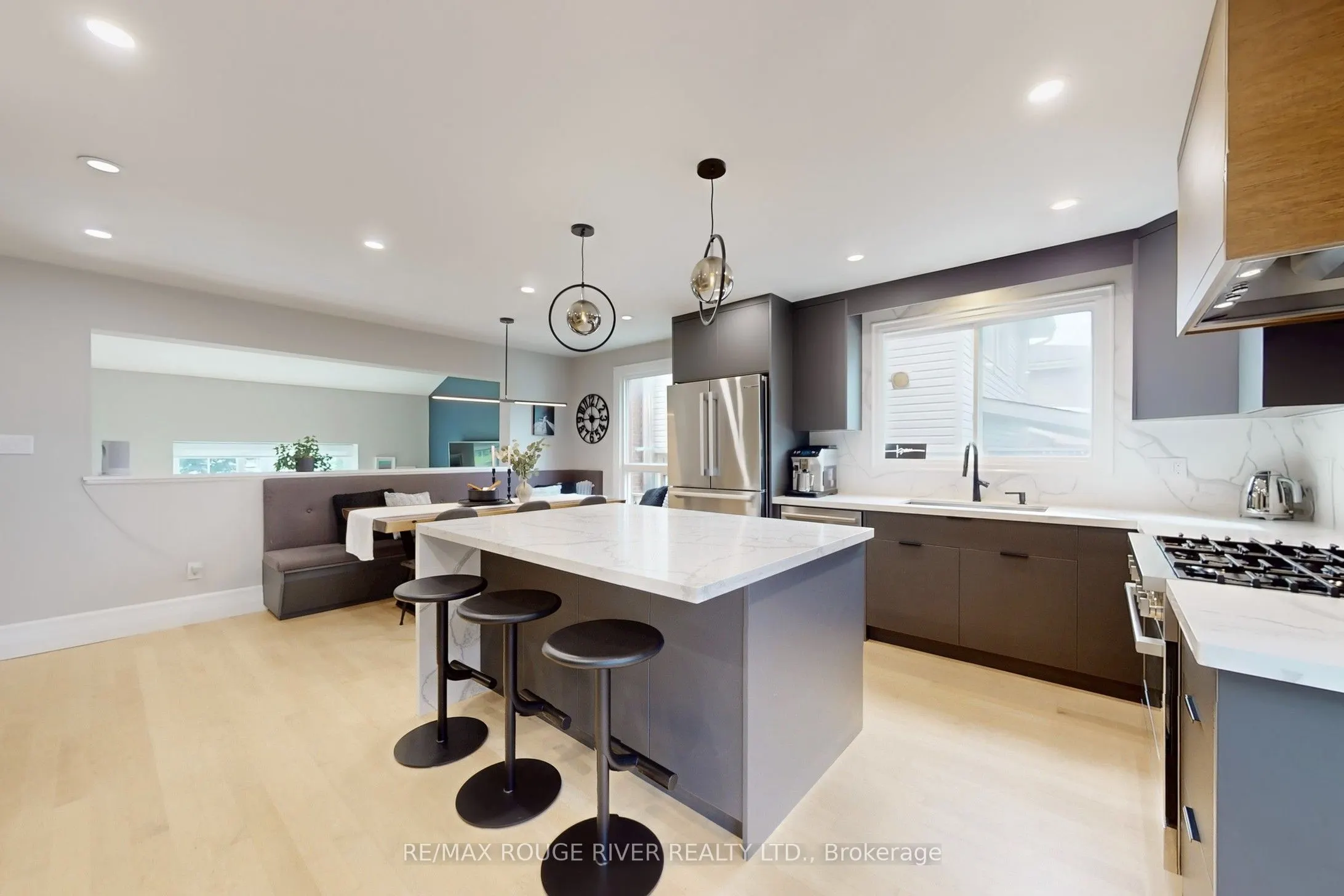 1773 Bronte Square