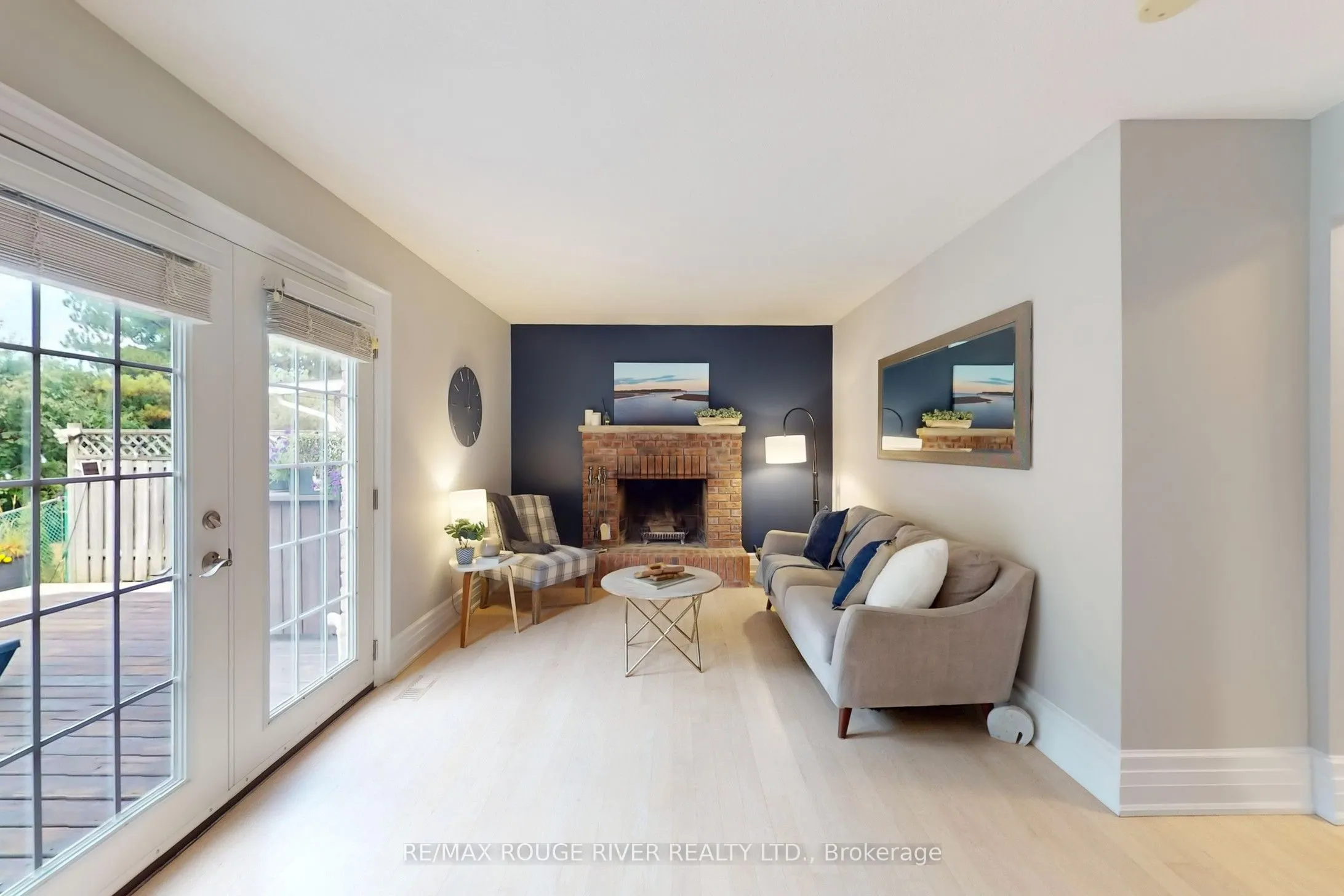 1773 Bronte Square