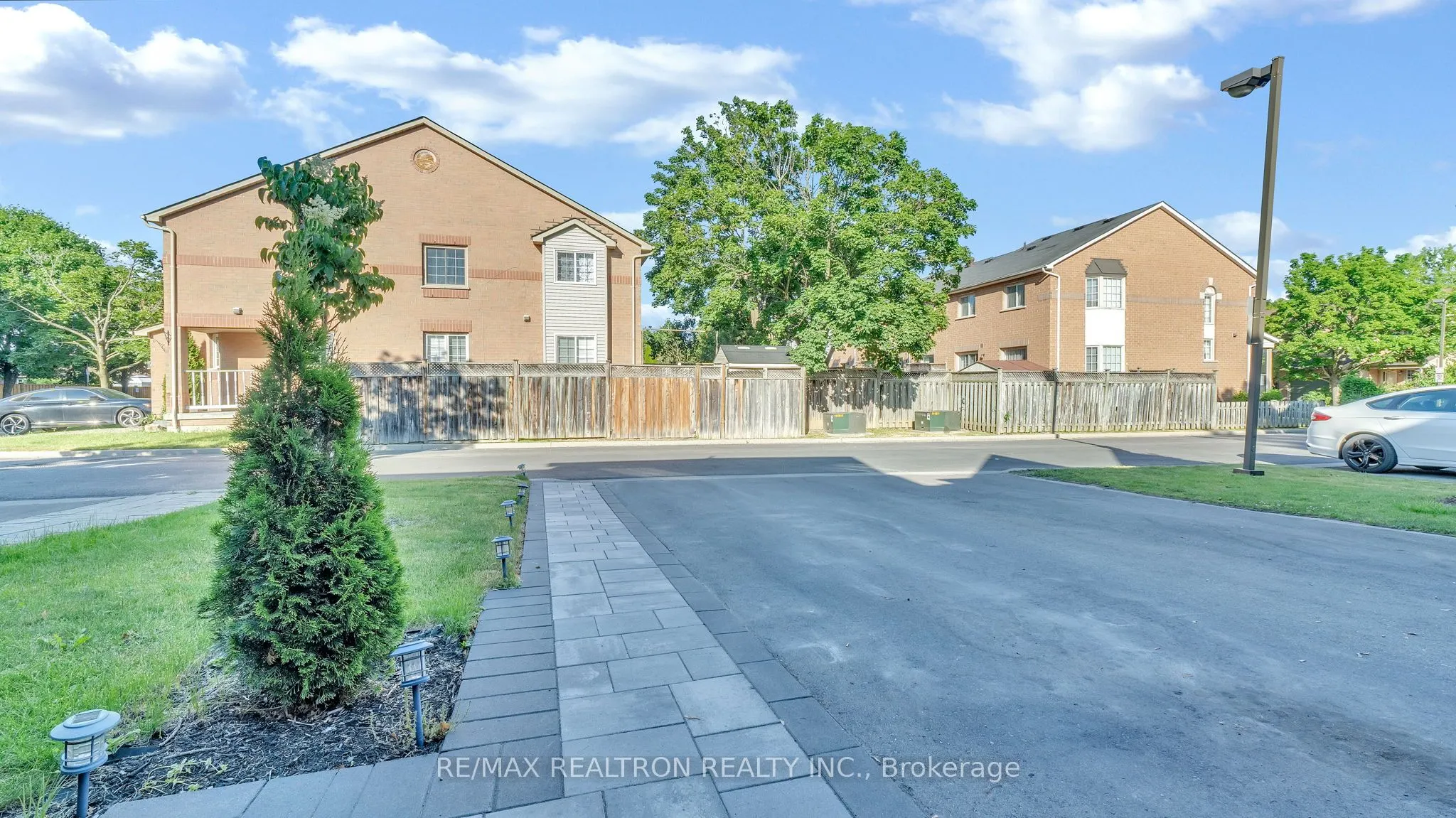 22 Macintyre Lane, #11