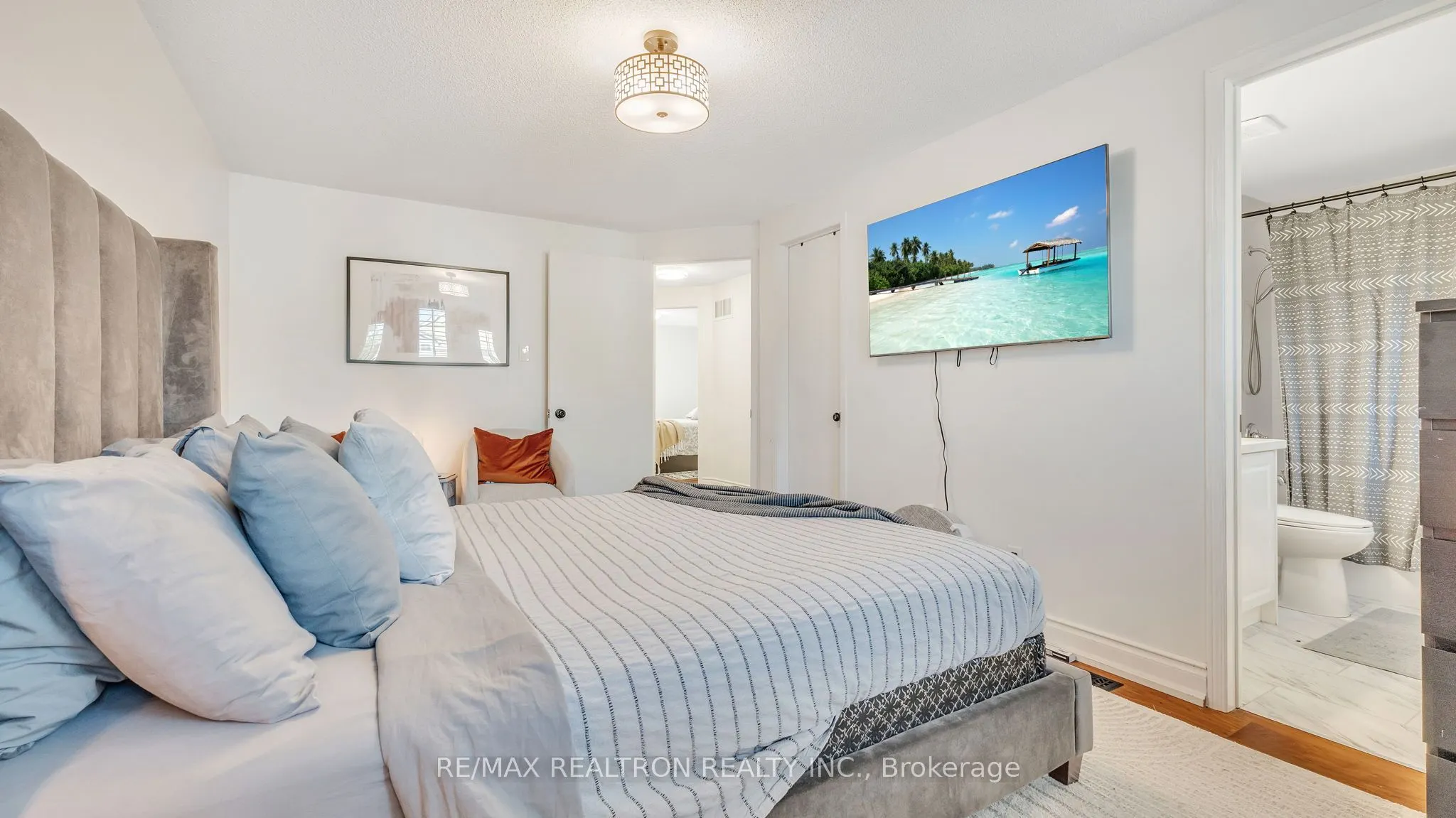 22 Macintyre Lane, #11