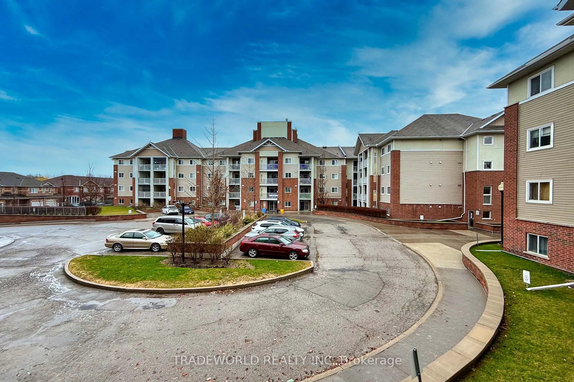 5225 Finch Avenue E, #201