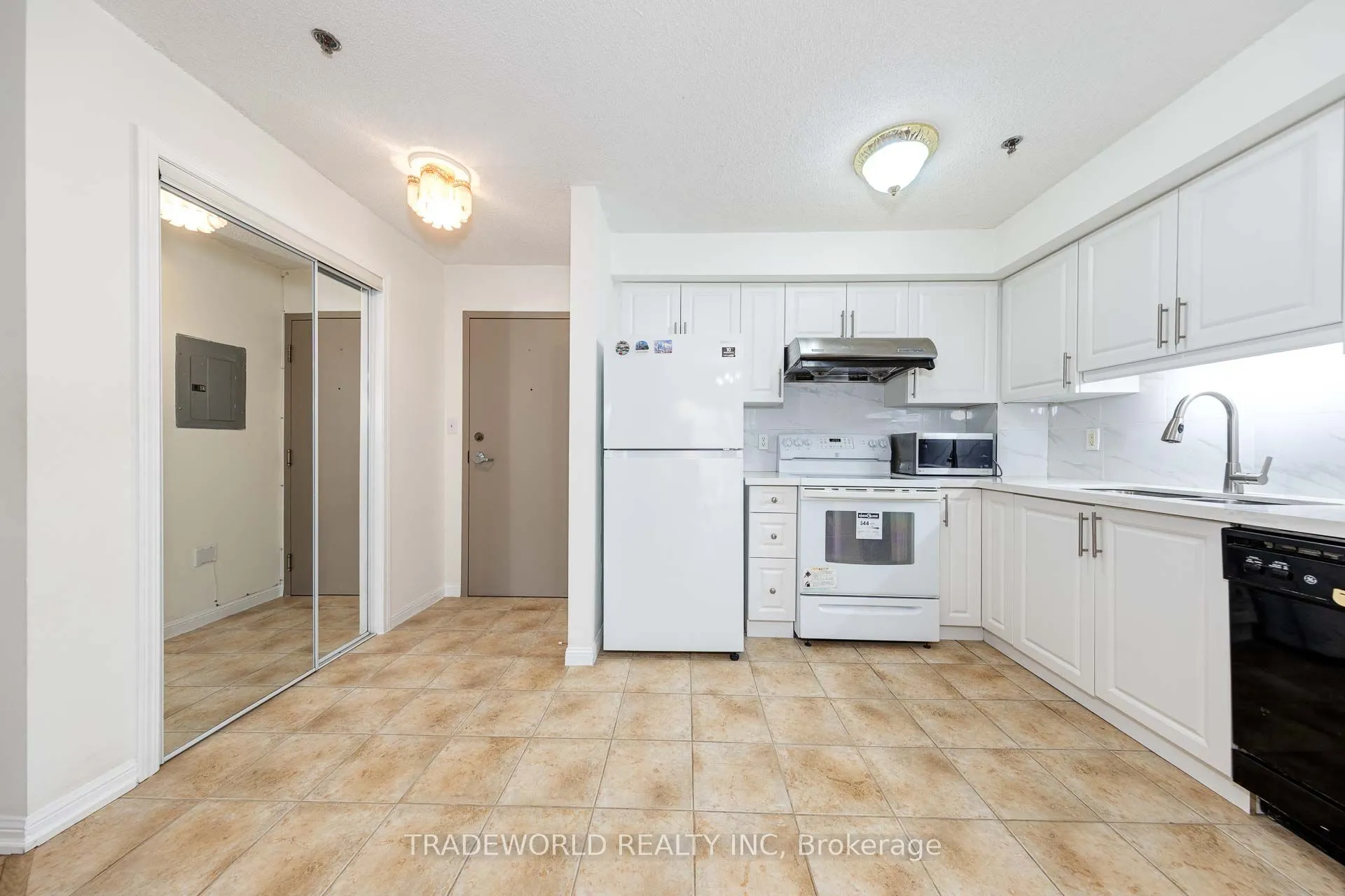 5225 Finch Avenue E, #201