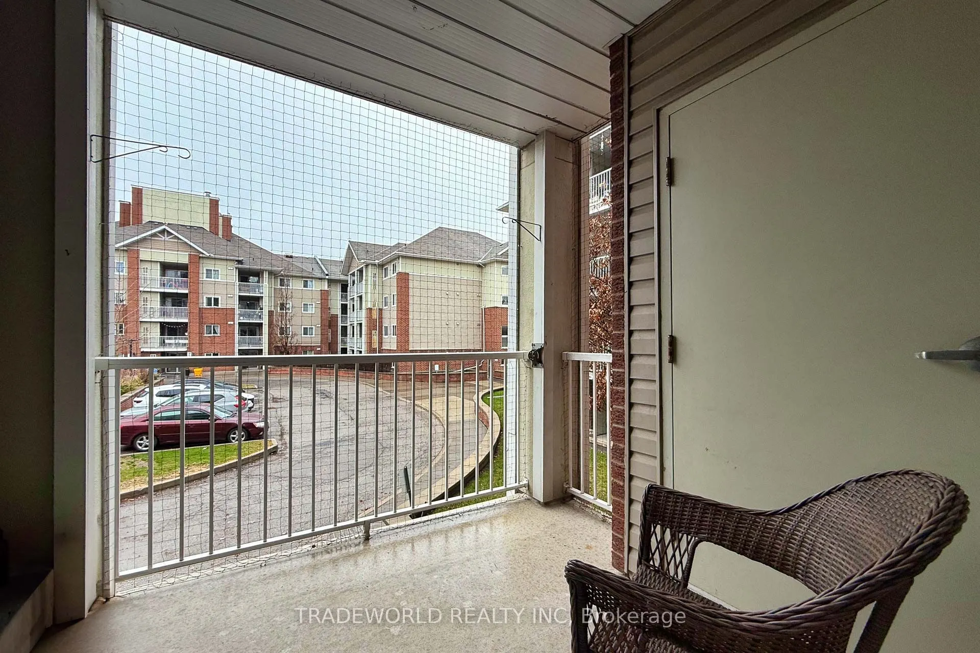 5225 Finch Avenue E, #201