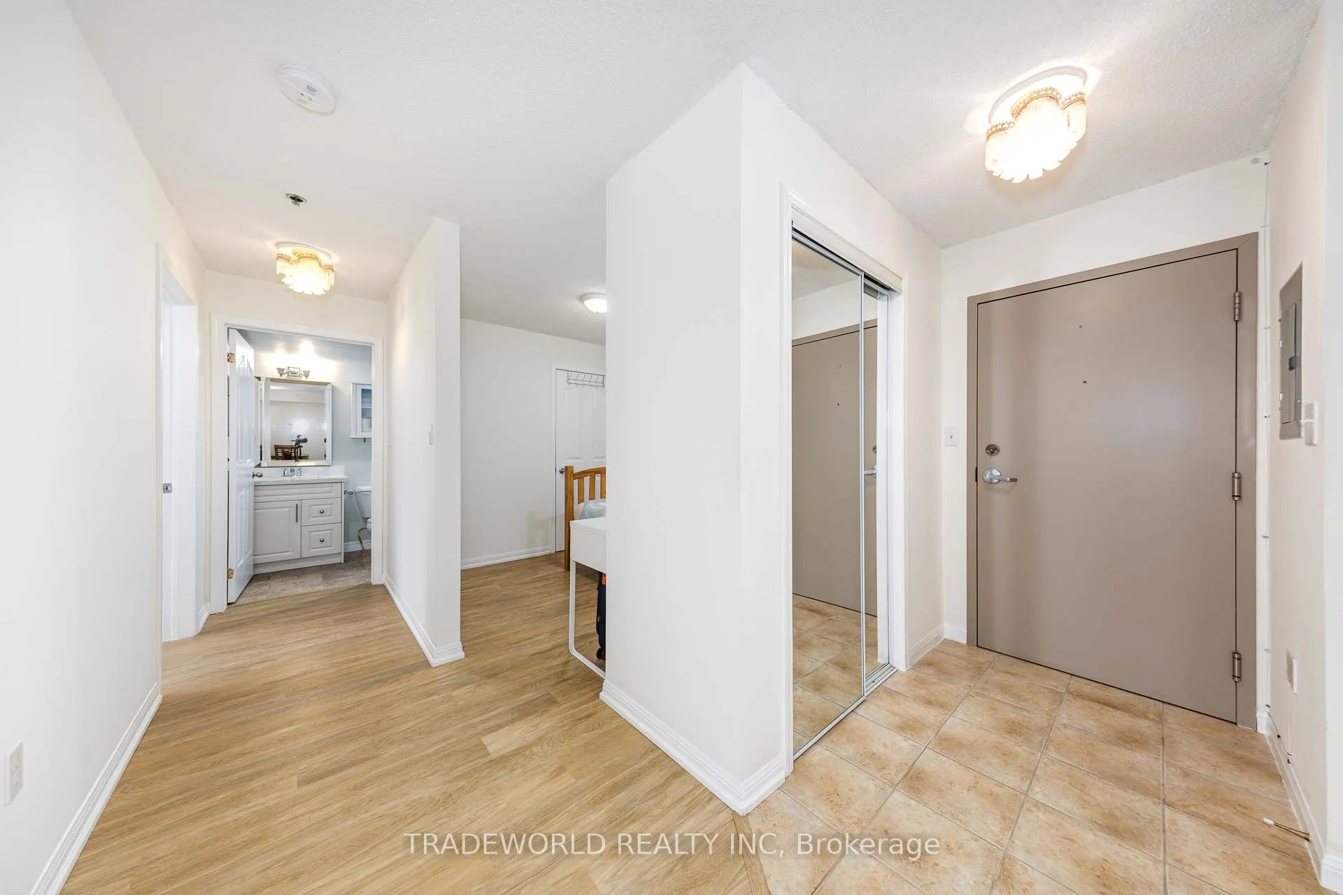 5225 Finch Avenue E, #201