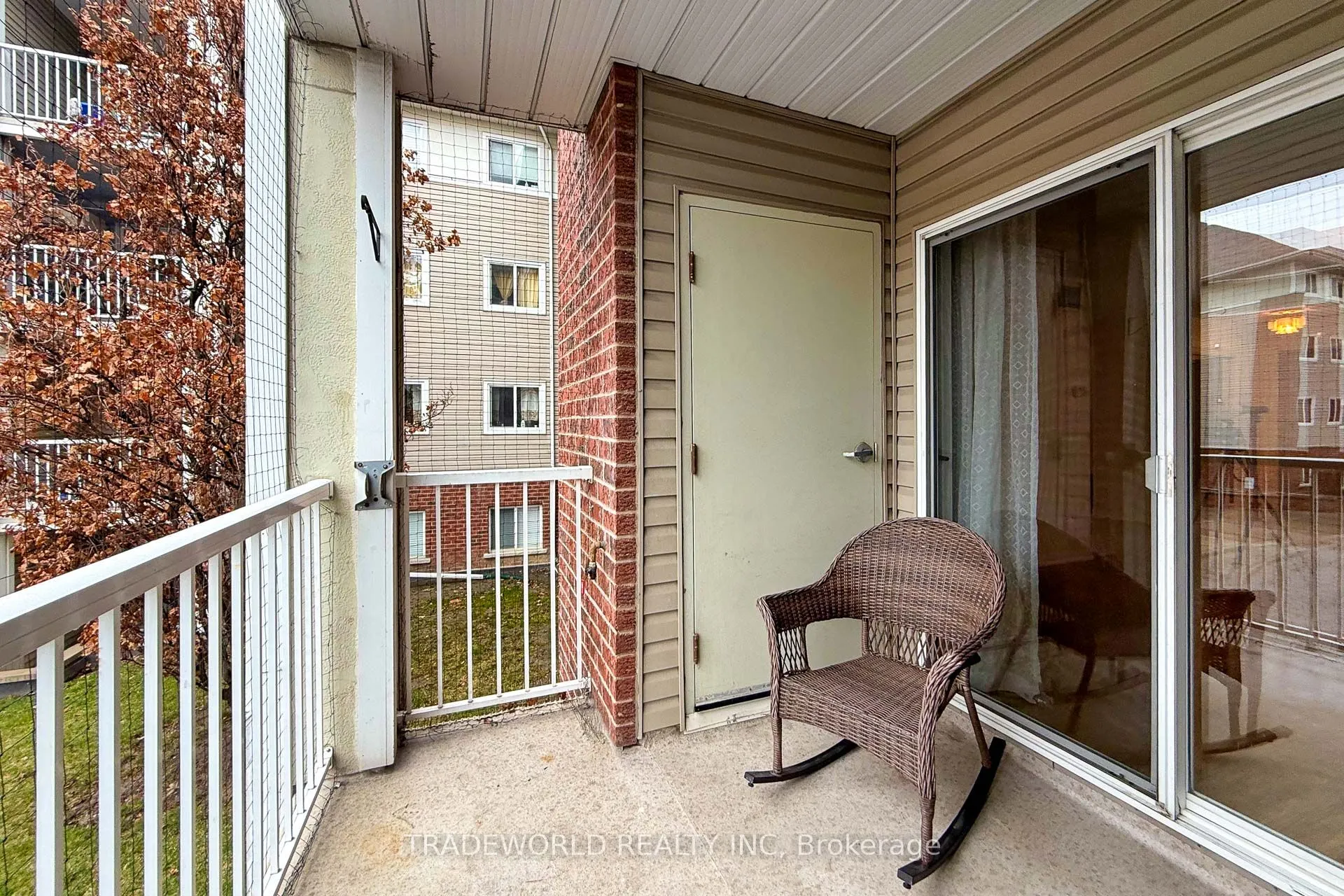 5225 Finch Avenue E, #201