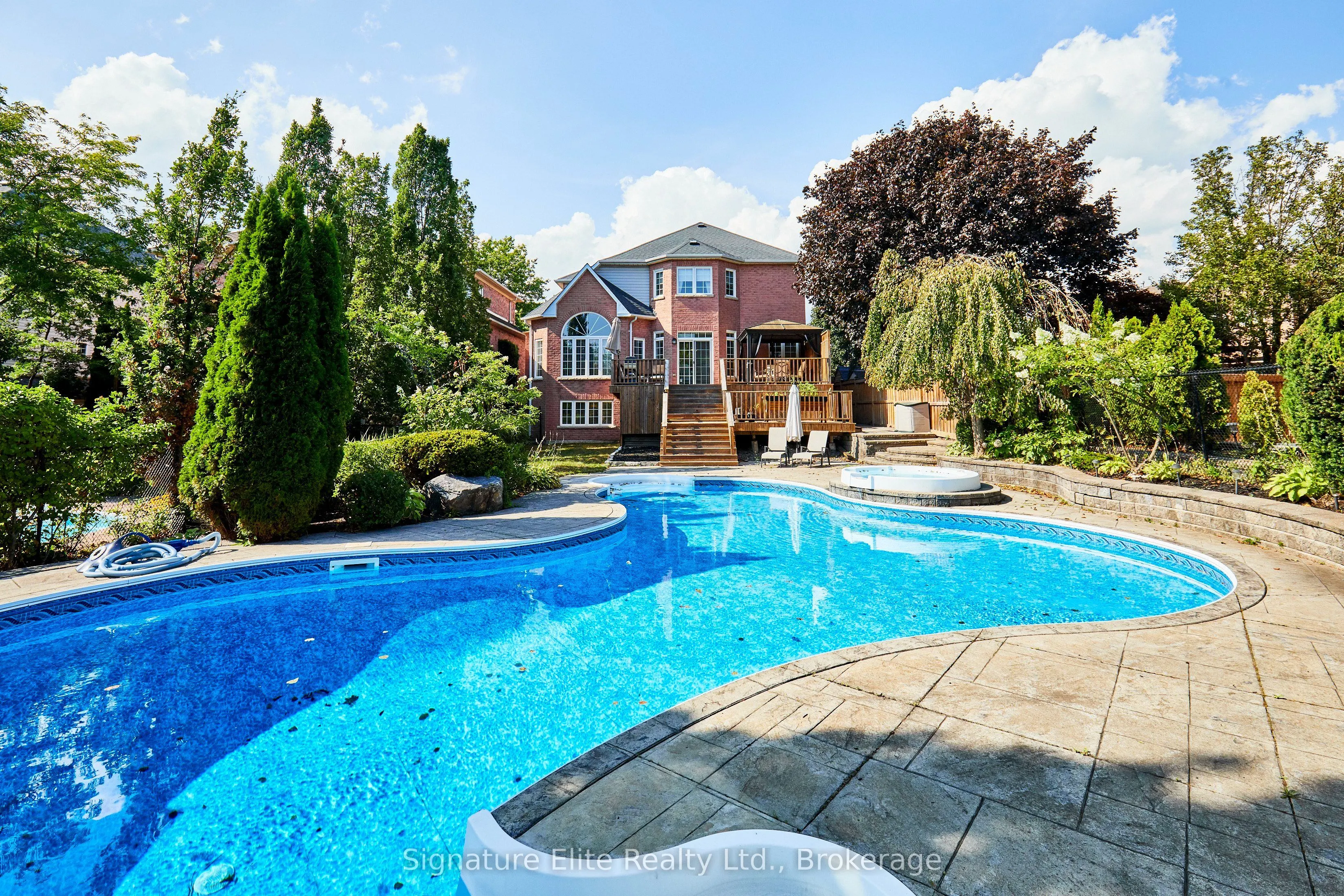 51 Roan Drive