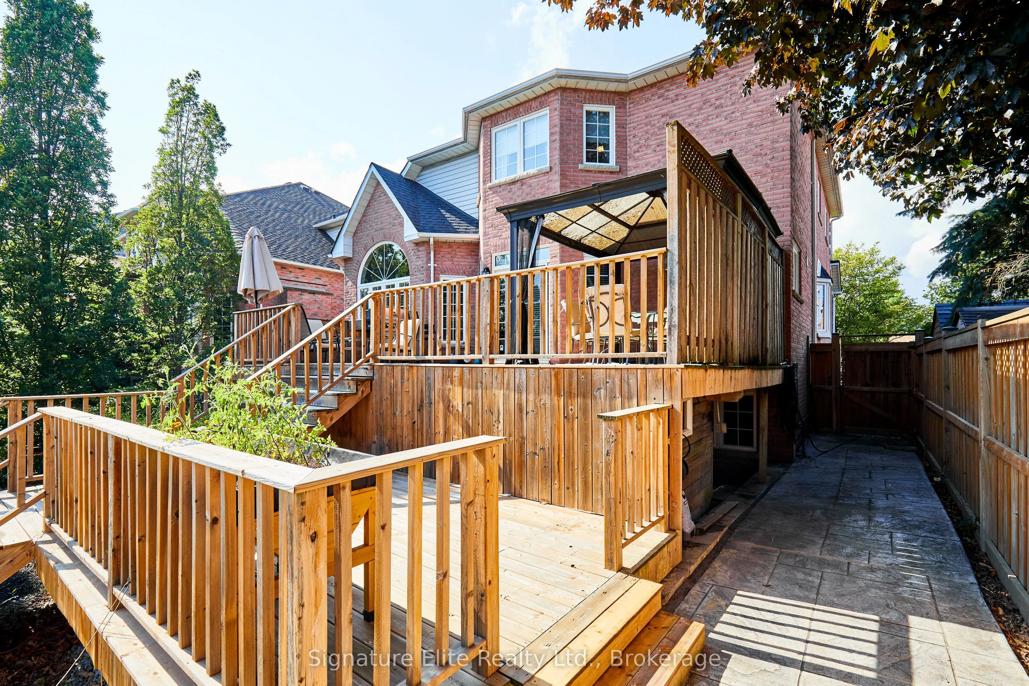51 Roan Drive