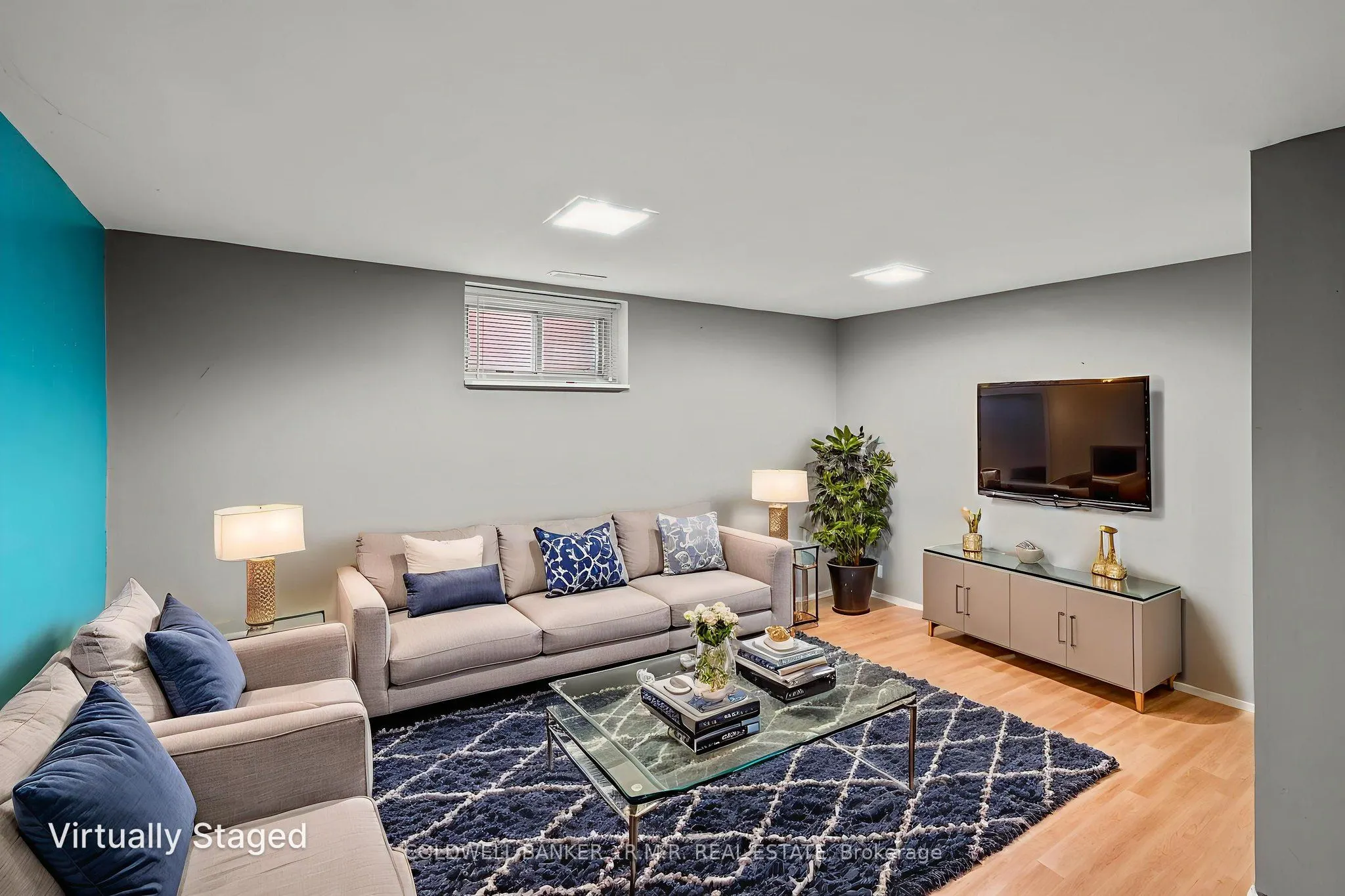 135 Brock Street E