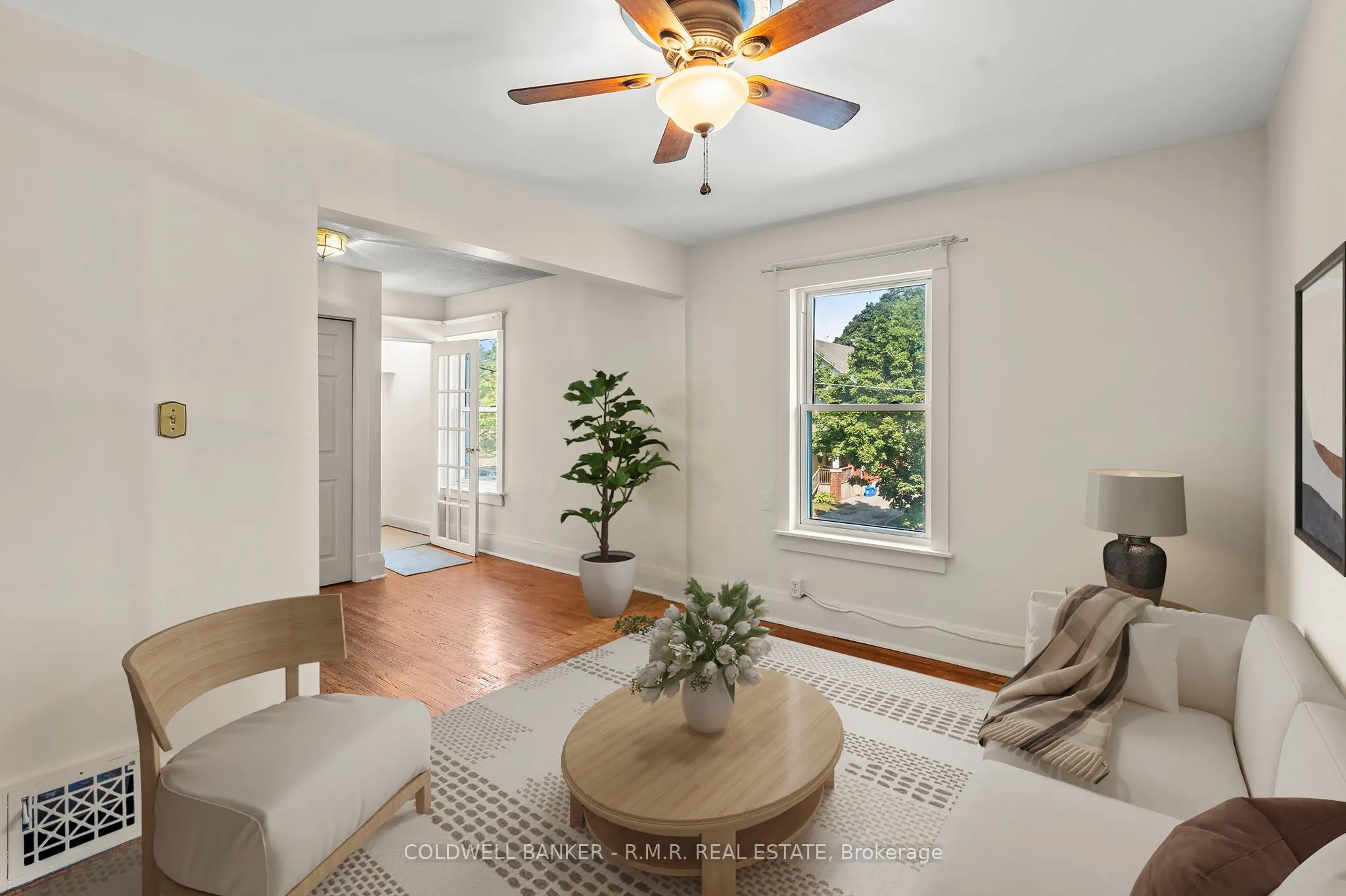 135 Brock Street E