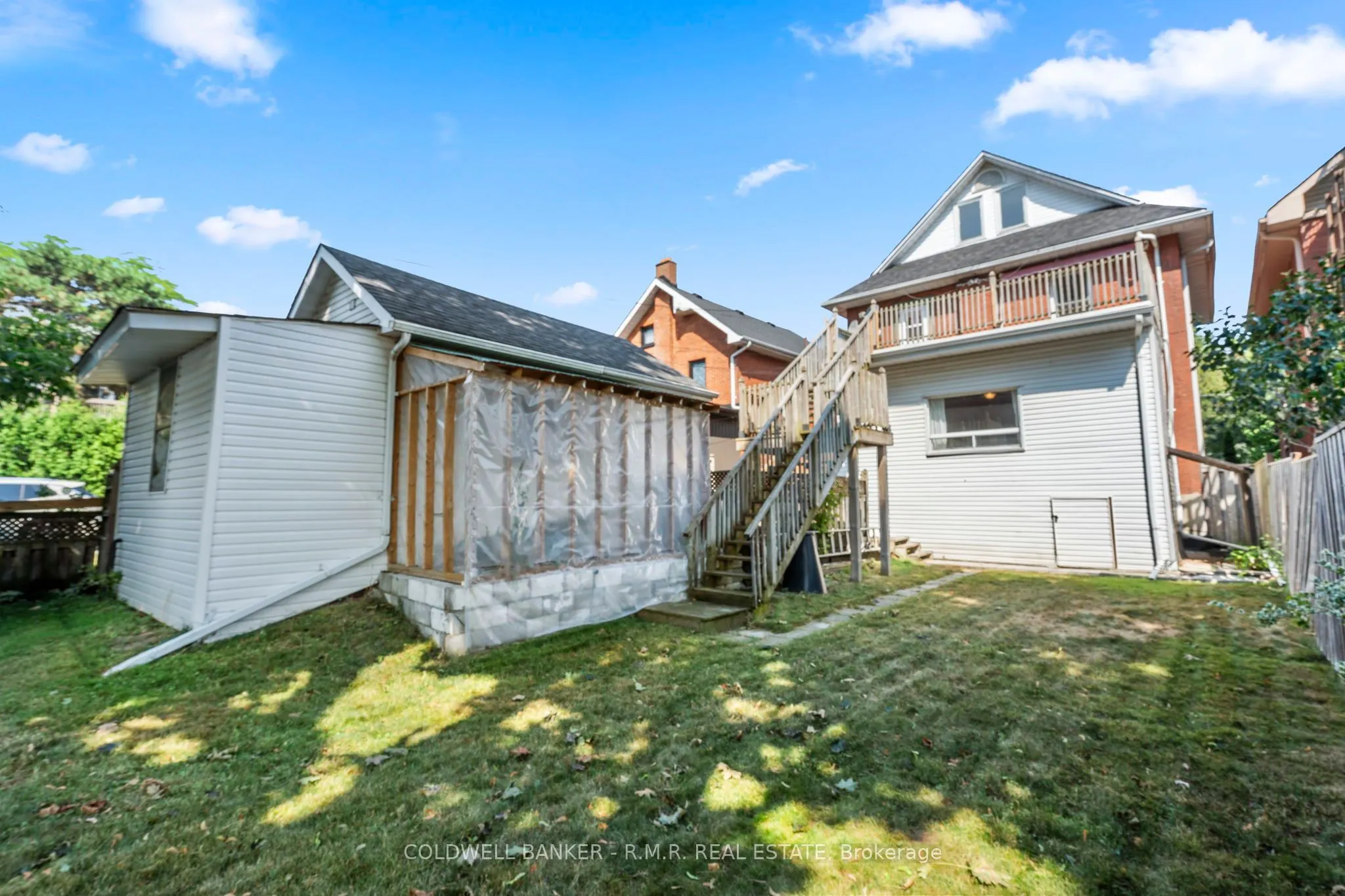 135 Brock Street E