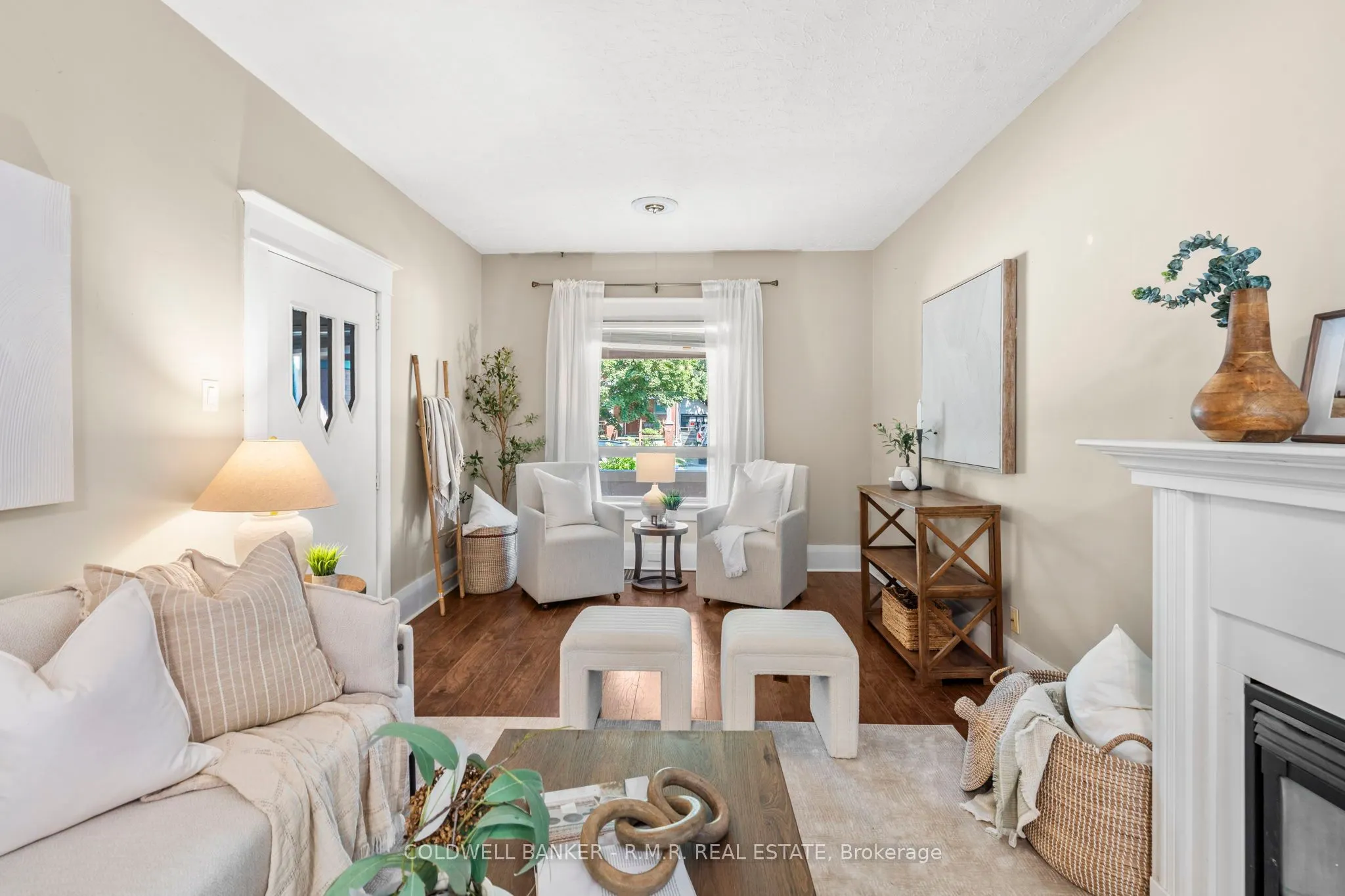 135 Brock Street E