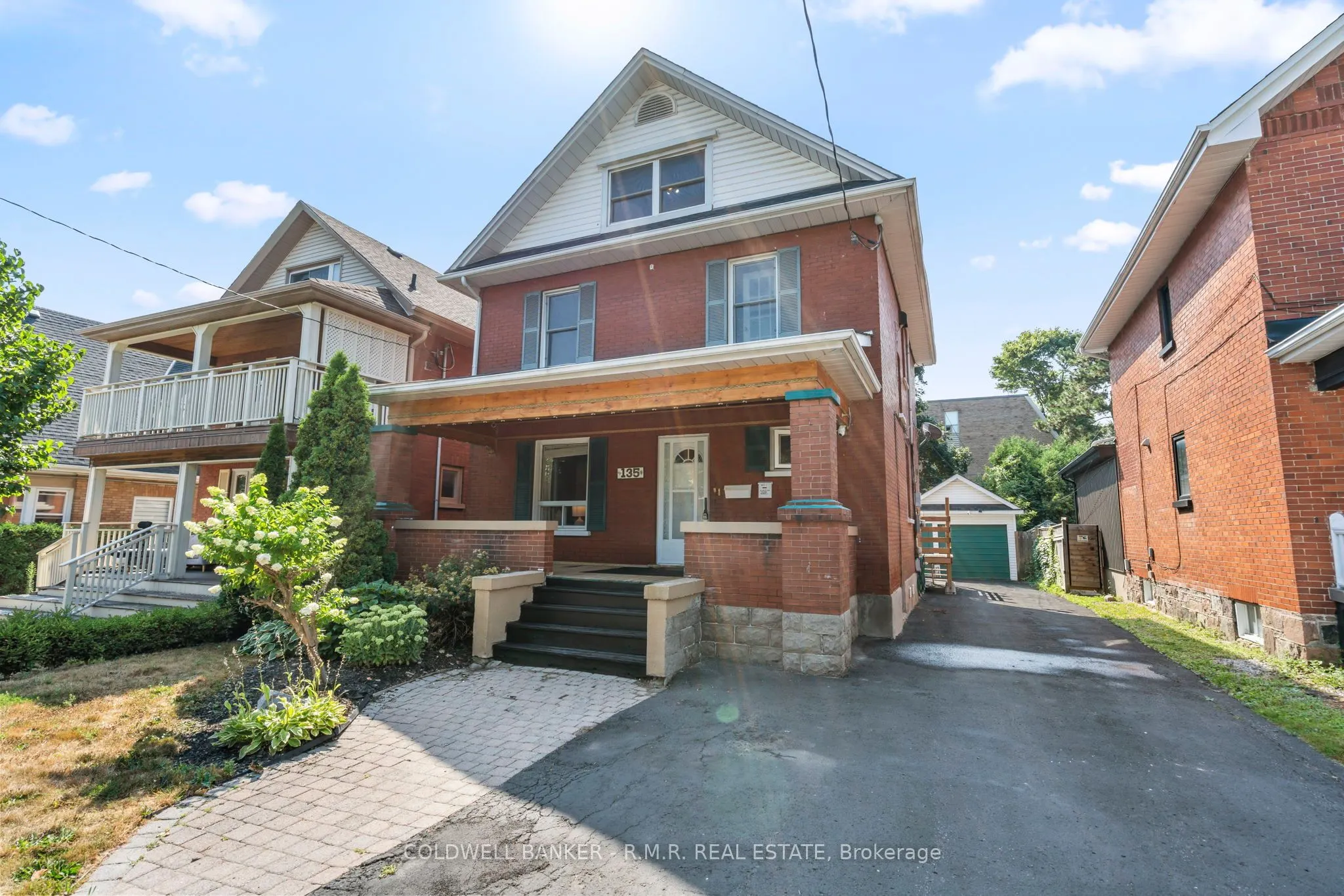 135 Brock Street E