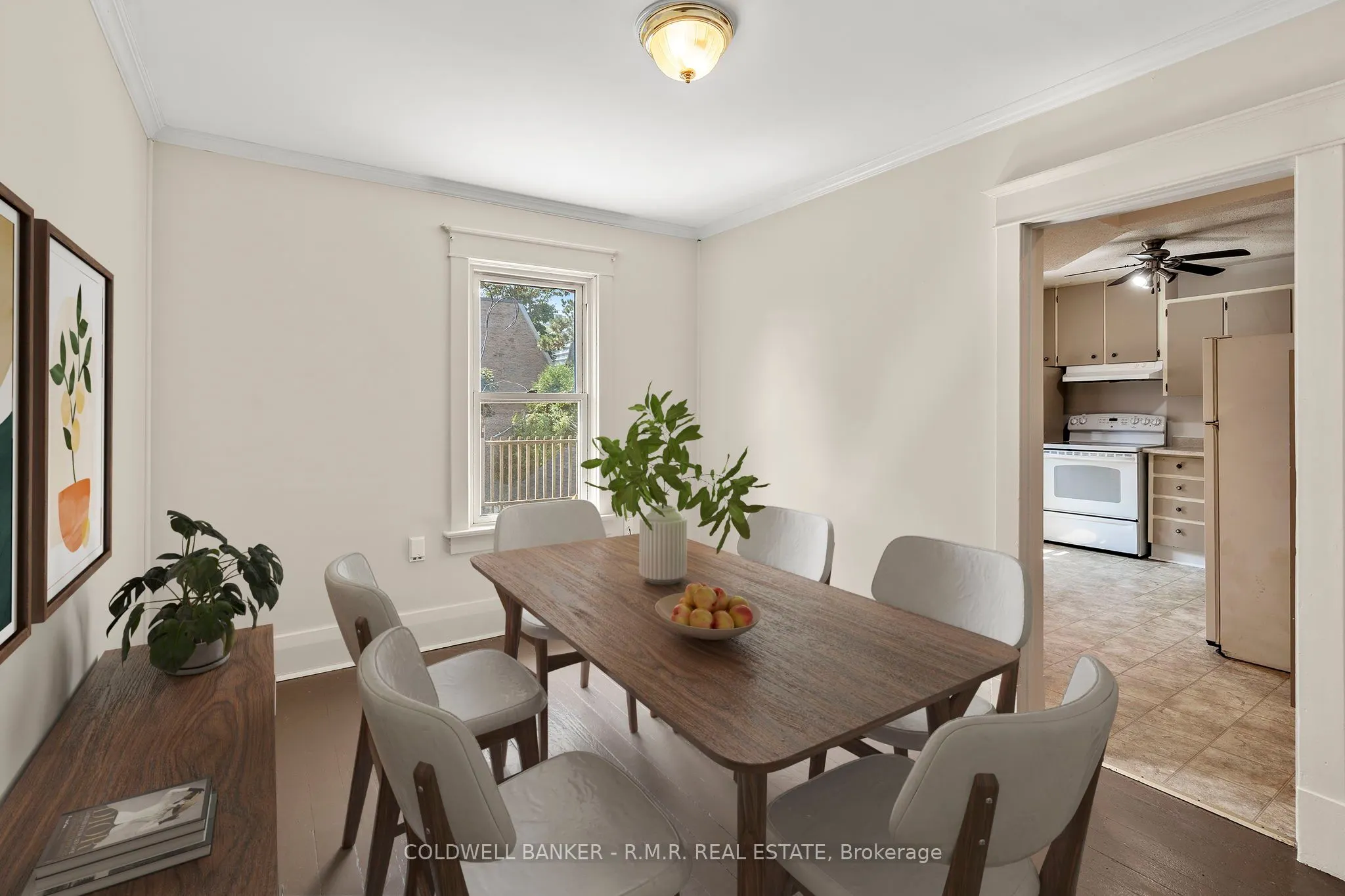 135 Brock Street E
