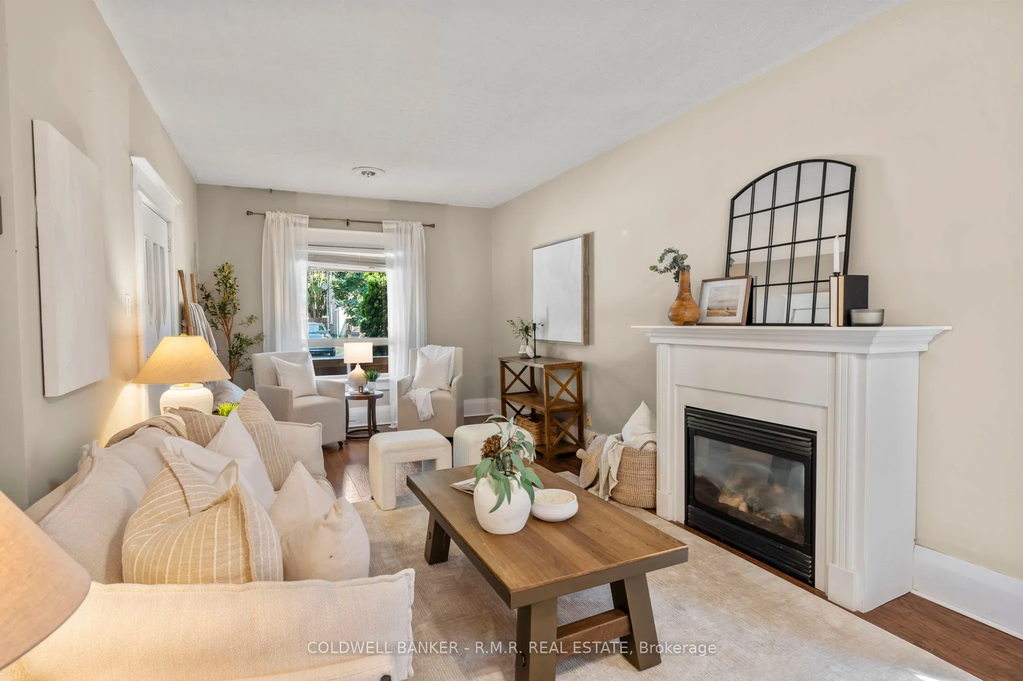 135 Brock Street E