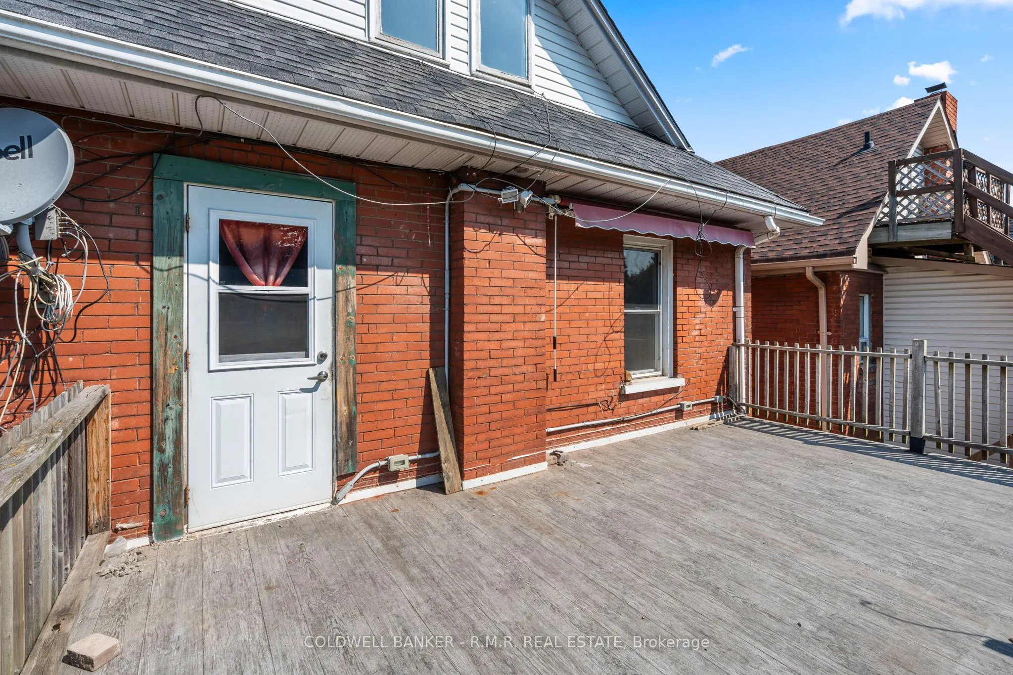 135 Brock Street E
