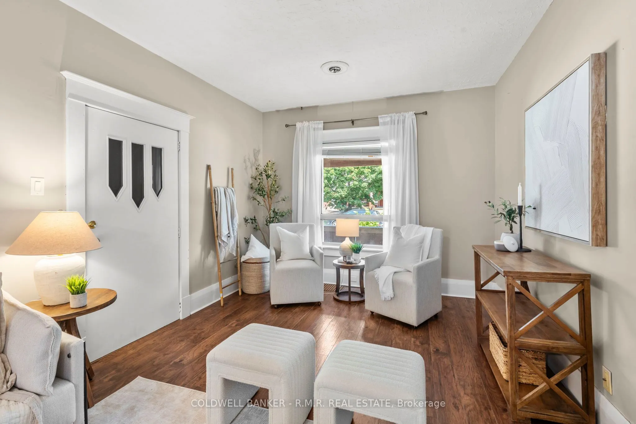 135 Brock Street E