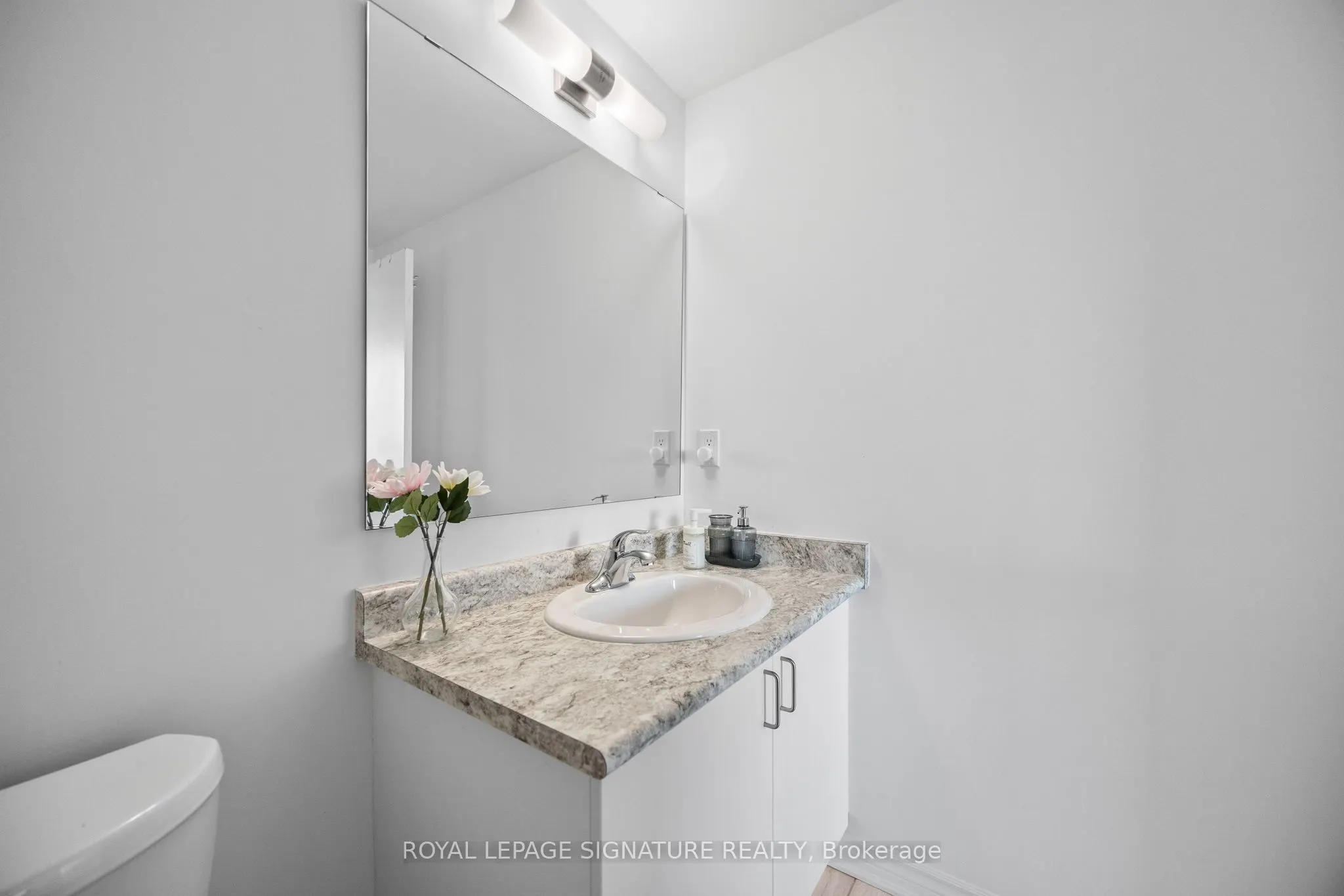 1 Falaise Road, #214