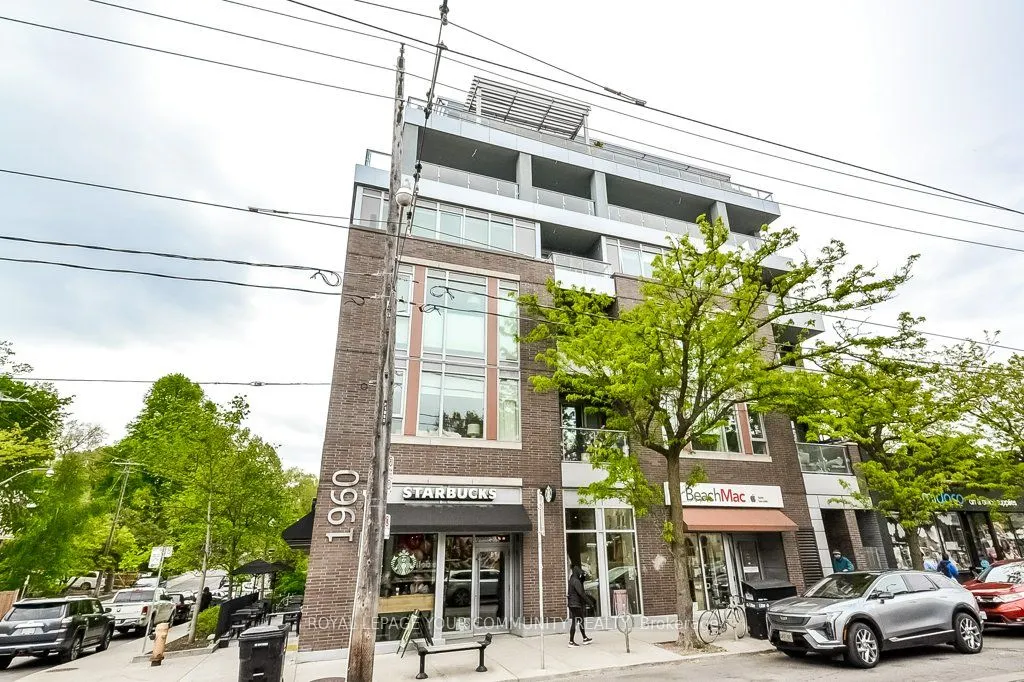 1960 Queen Street E, #306