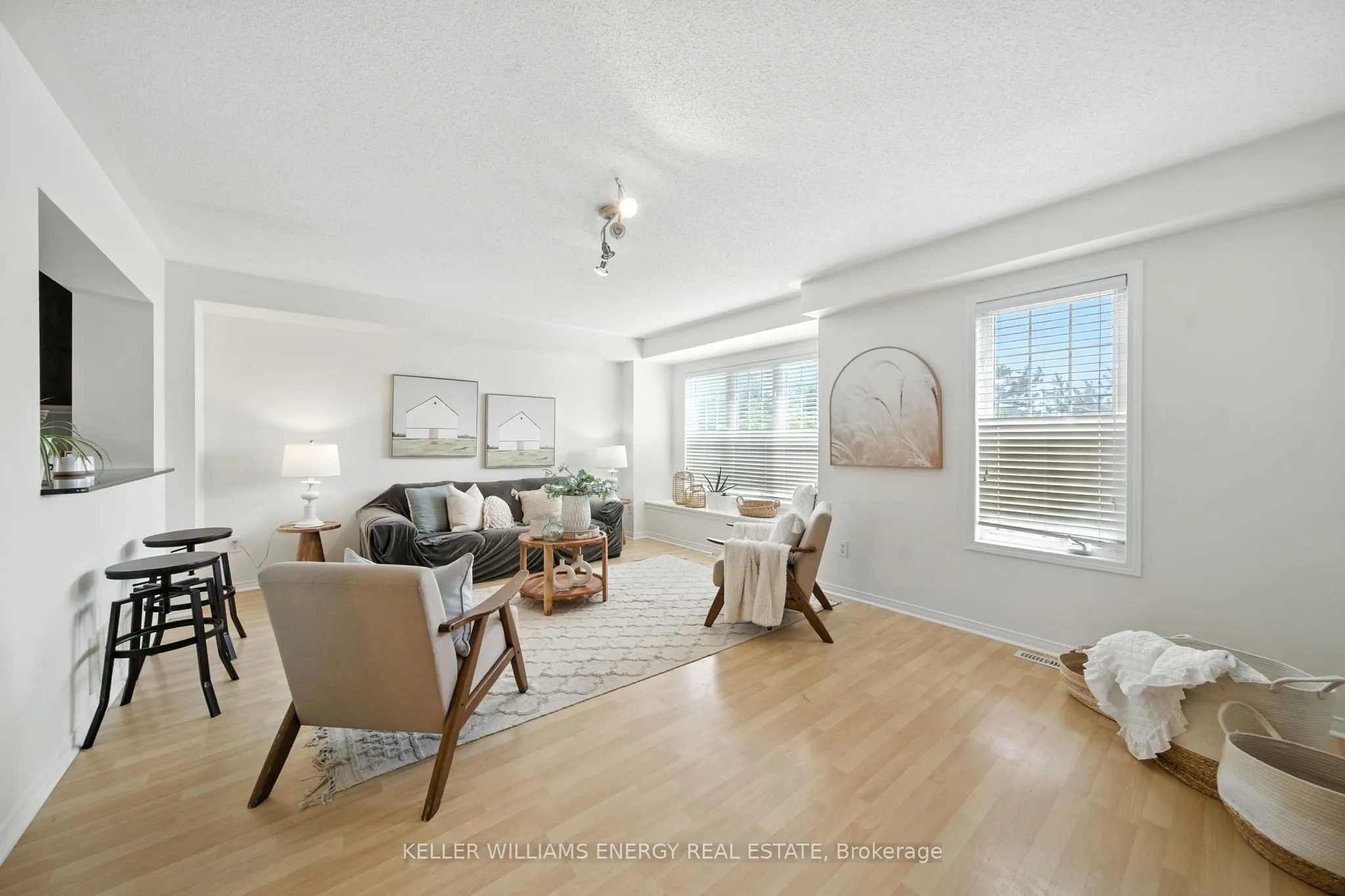 1790 Finch Avenue, #15