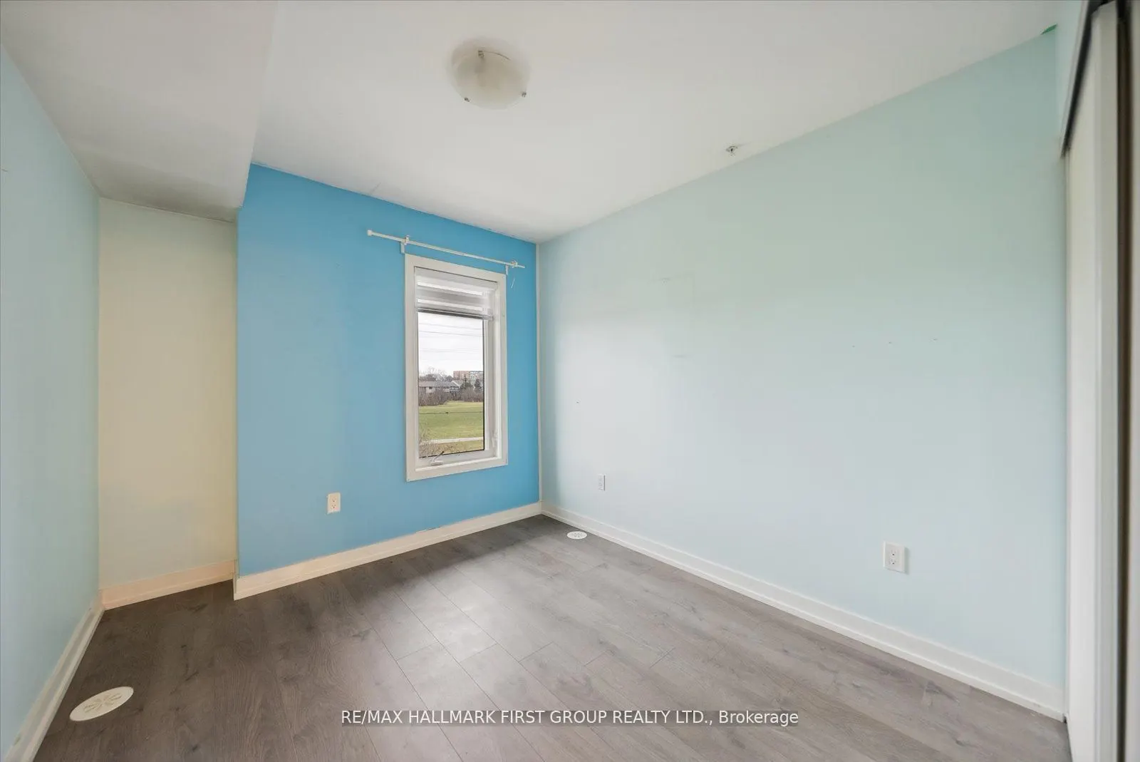 1555 Kingston Road, #405