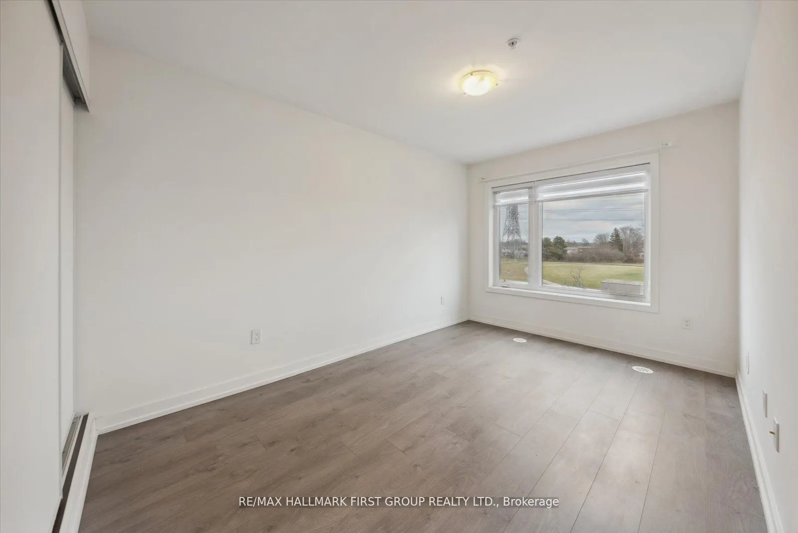 1555 Kingston Road, #405