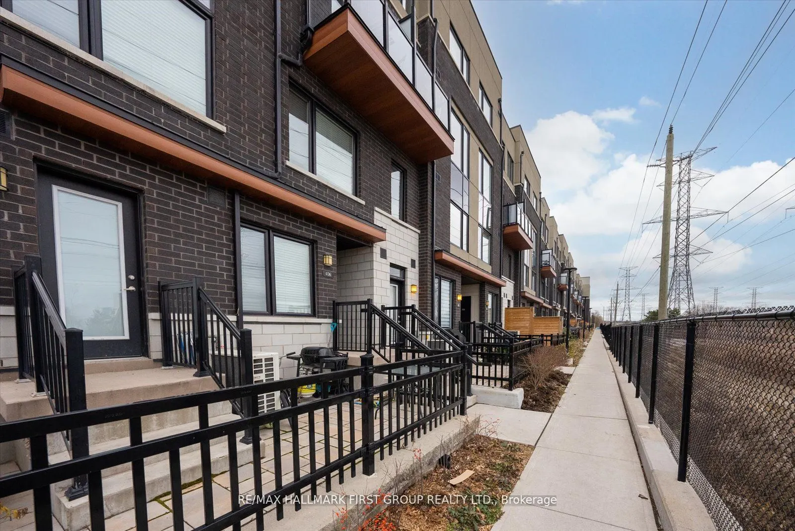 1555 Kingston Road, #405