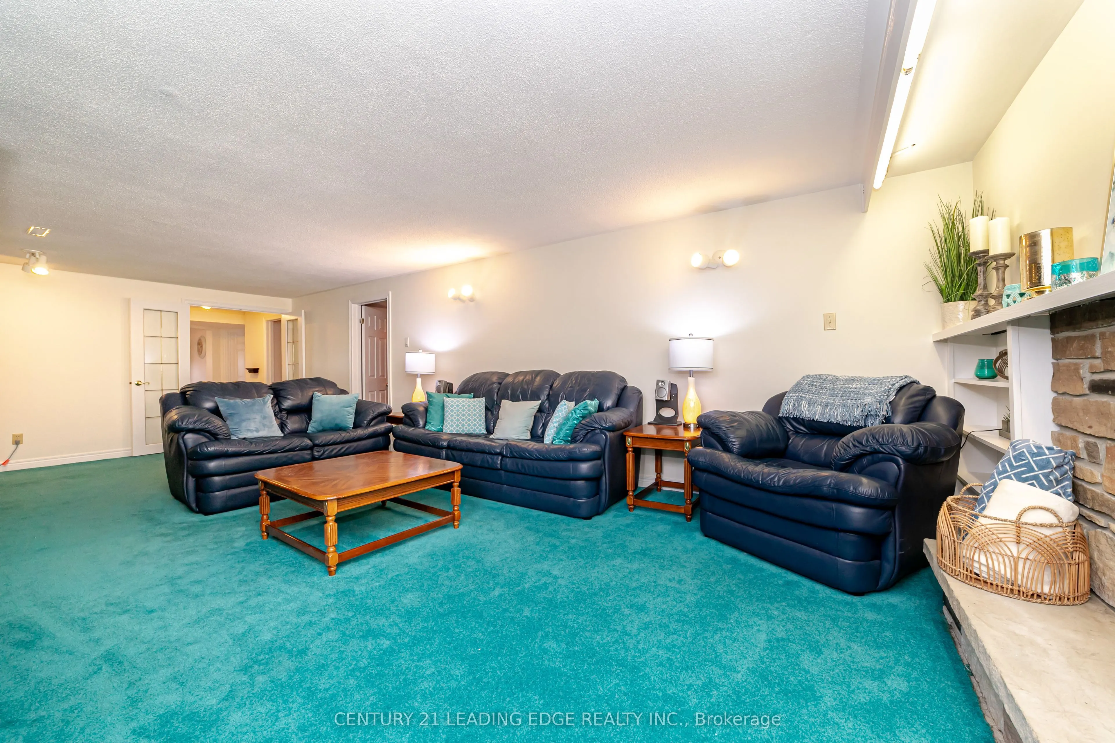 43 GLENDOWER Circuit
