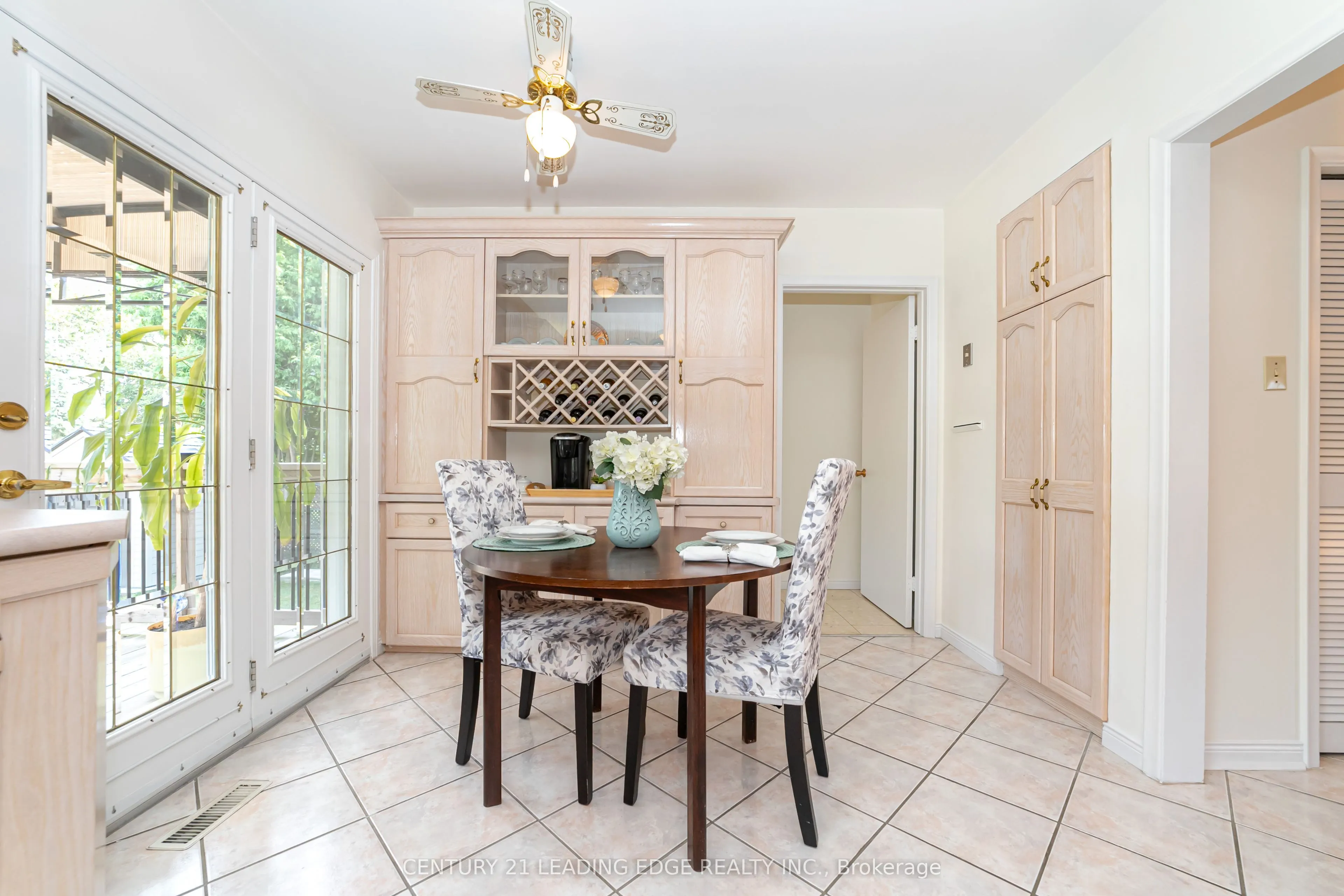 43 GLENDOWER Circuit