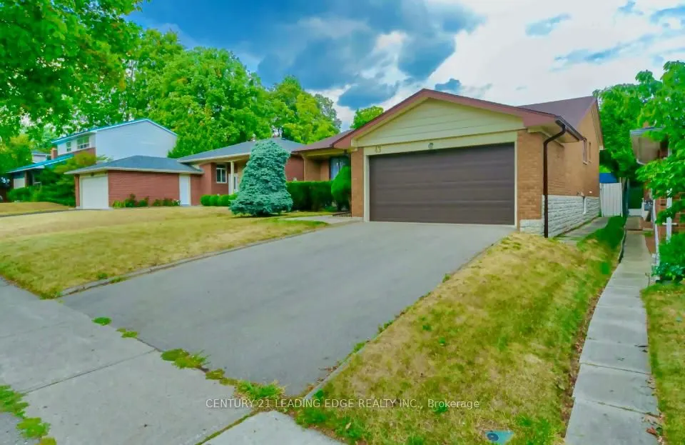 43 GLENDOWER Circuit