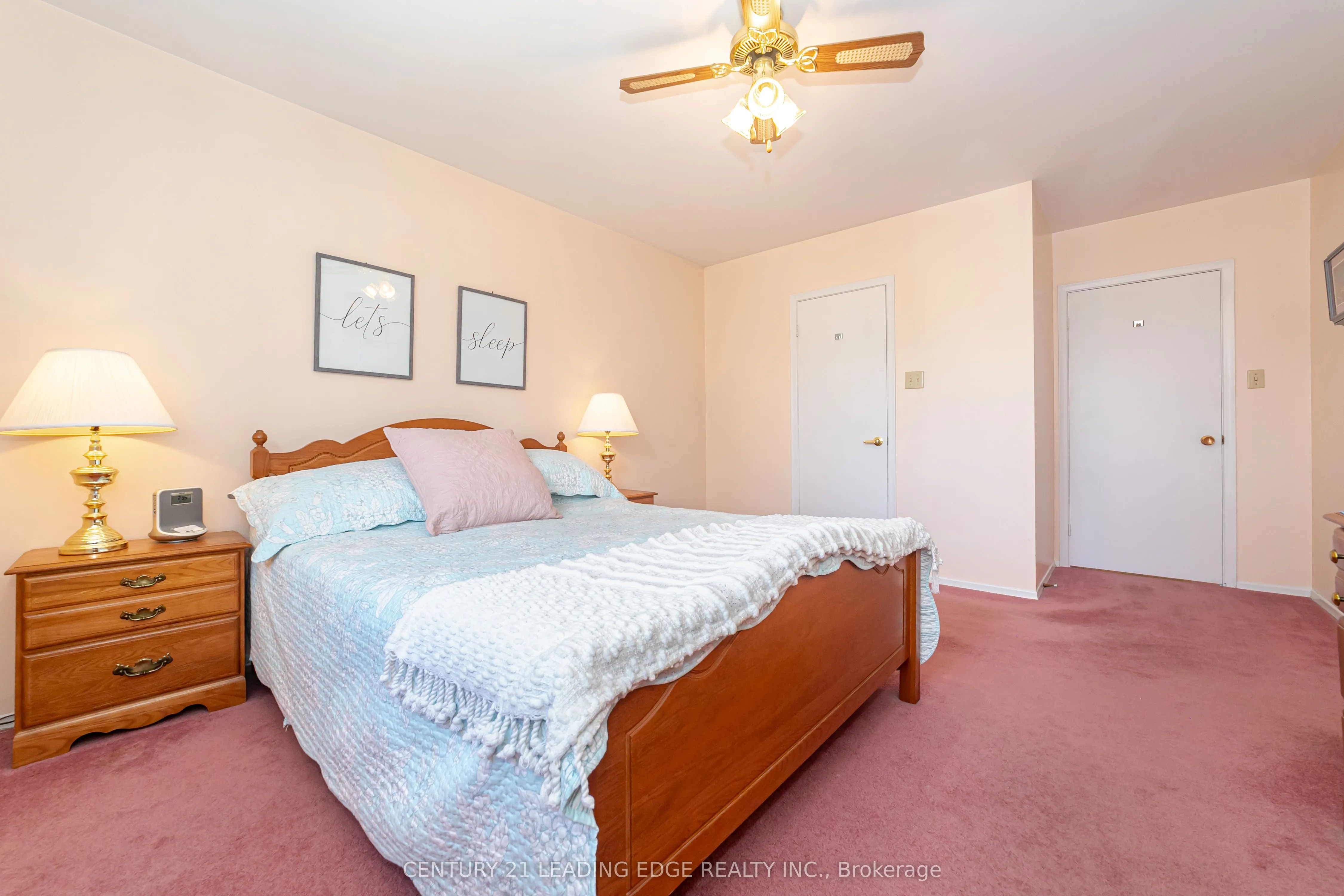 43 GLENDOWER Circuit