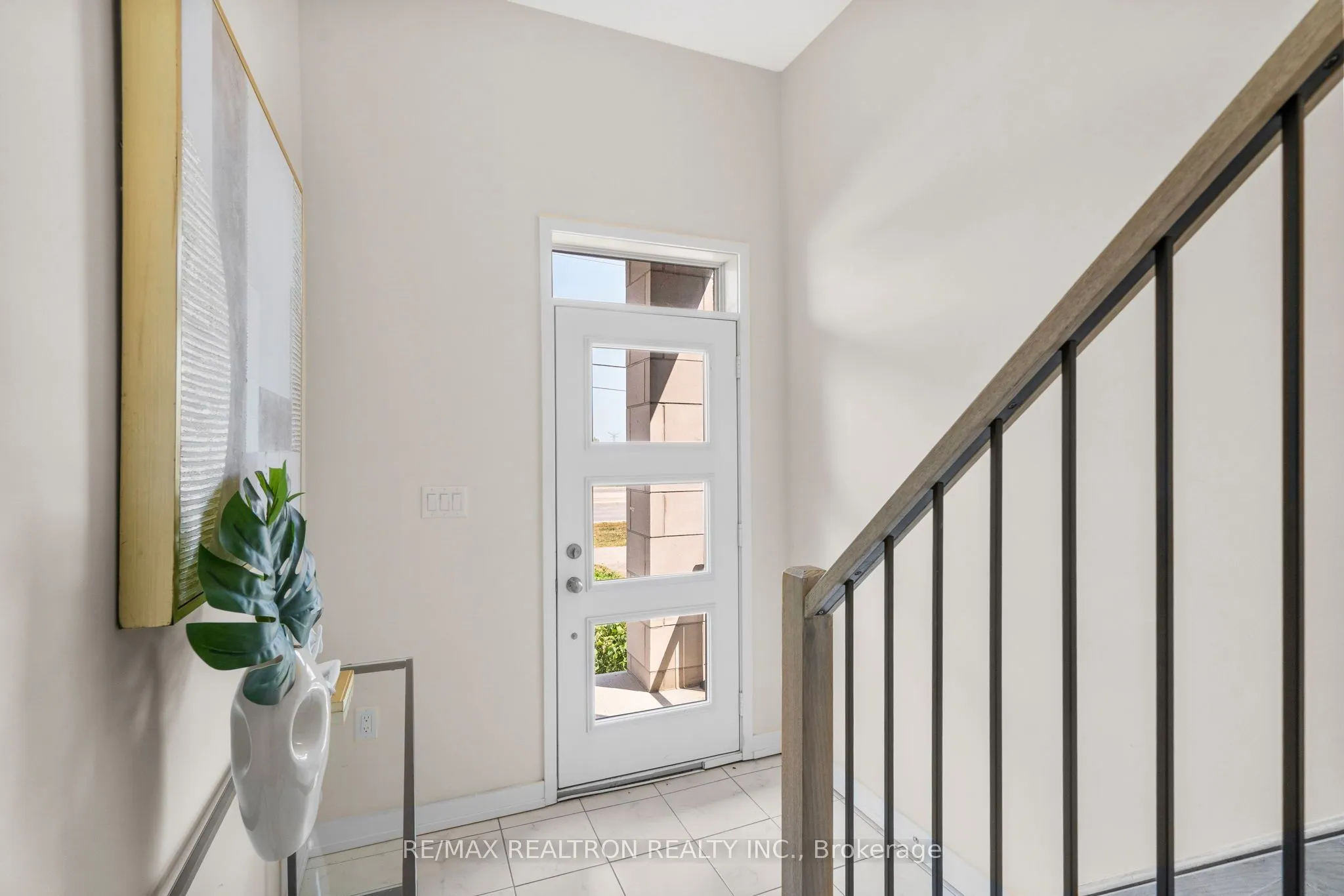 2550 Castlegate Crossing, #401