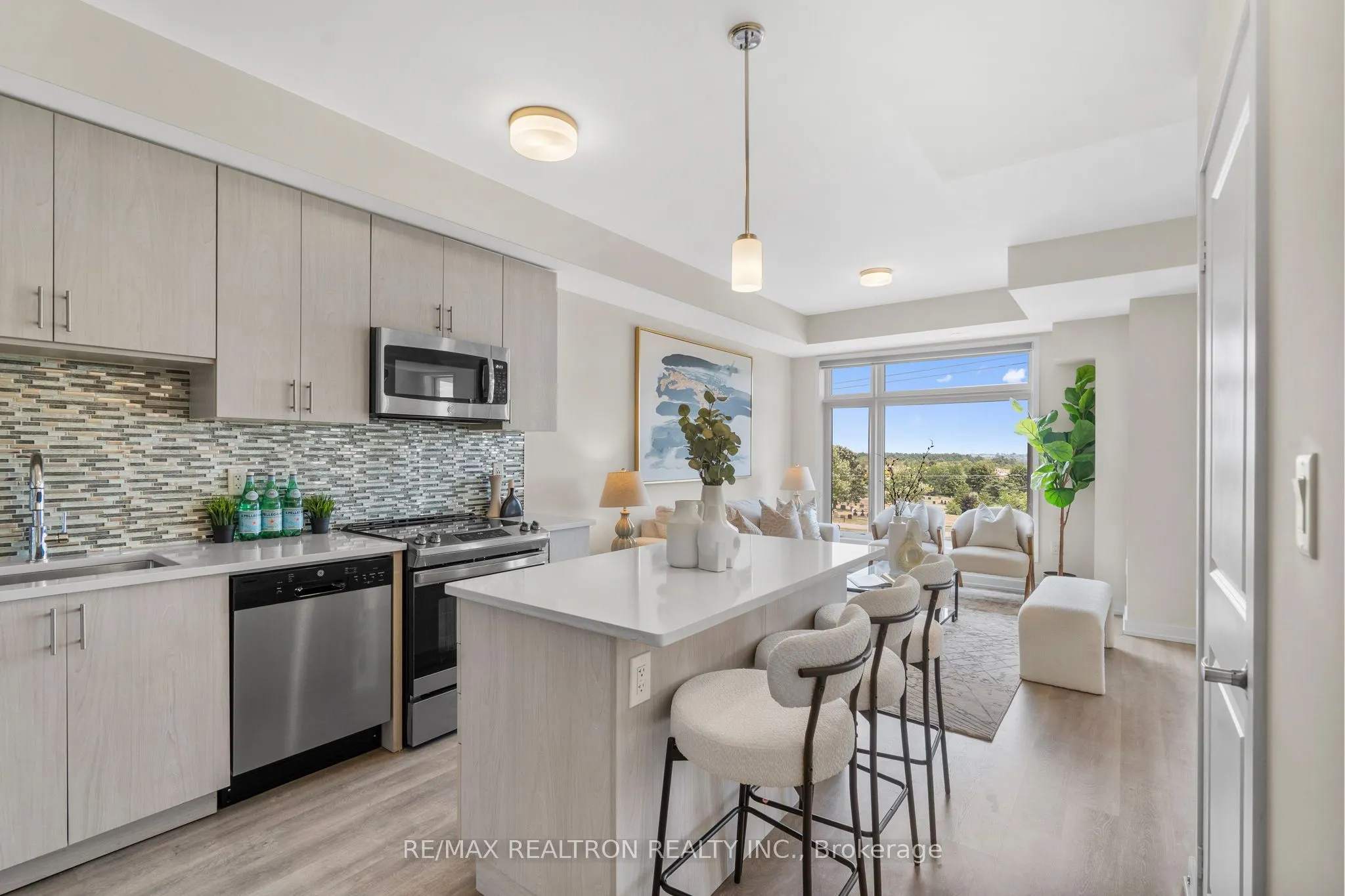 2550 Castlegate Crossing, #401